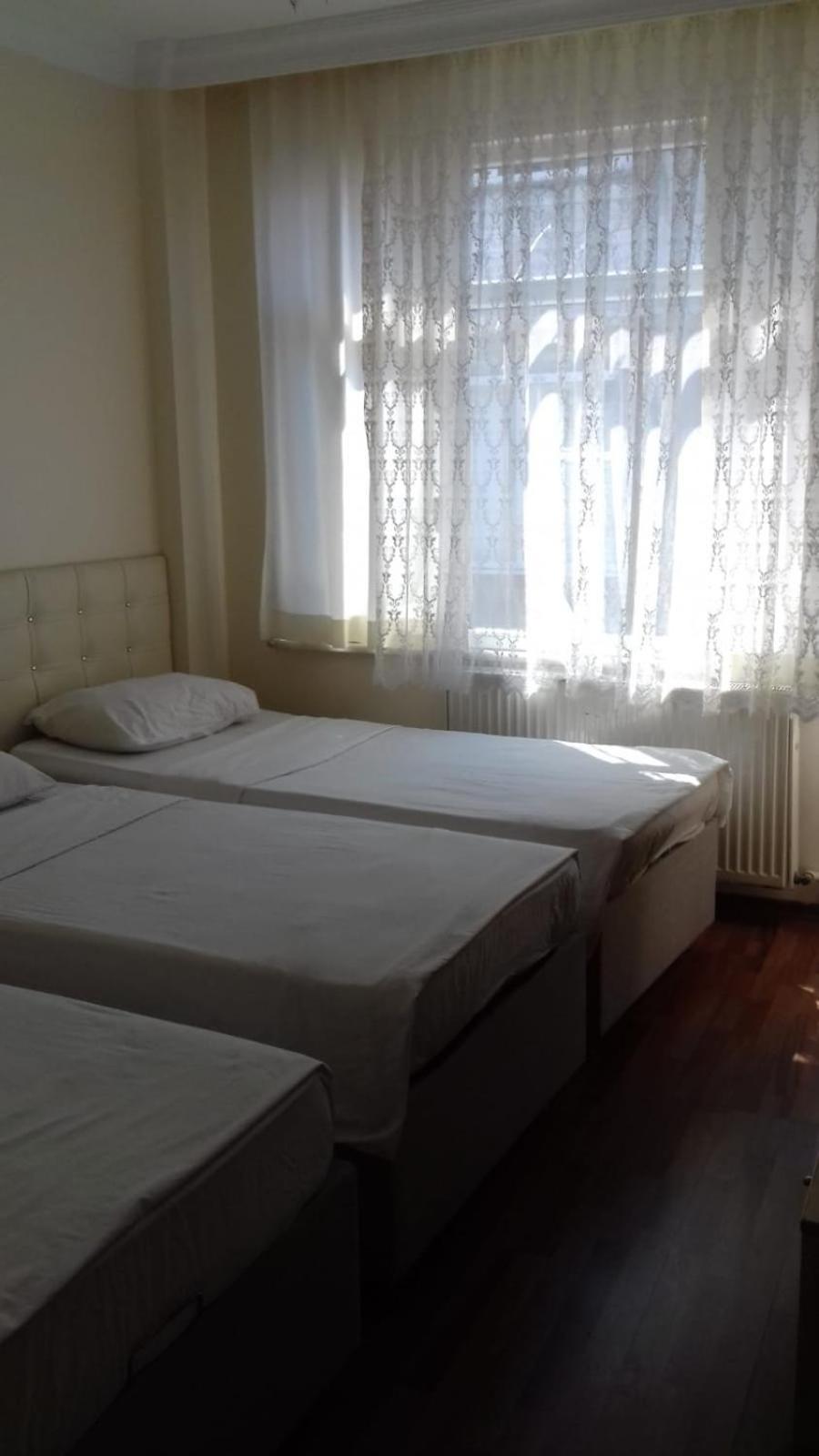 Eda's Apartment