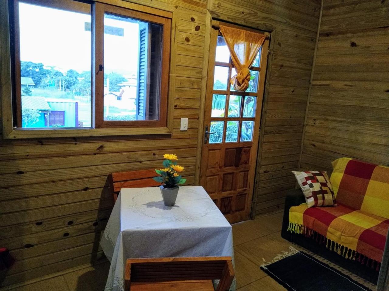 Hindu Box Containers e Cabanas