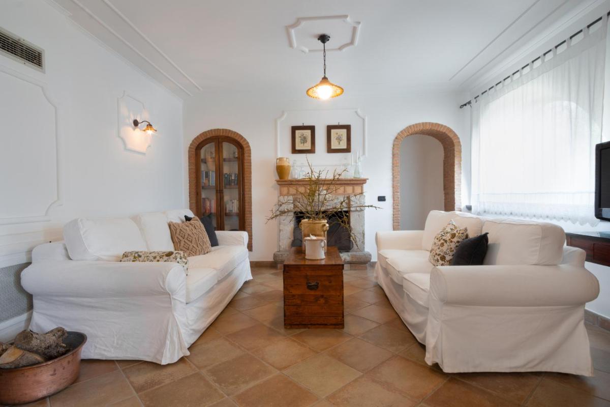 Villa Esposito photo 2