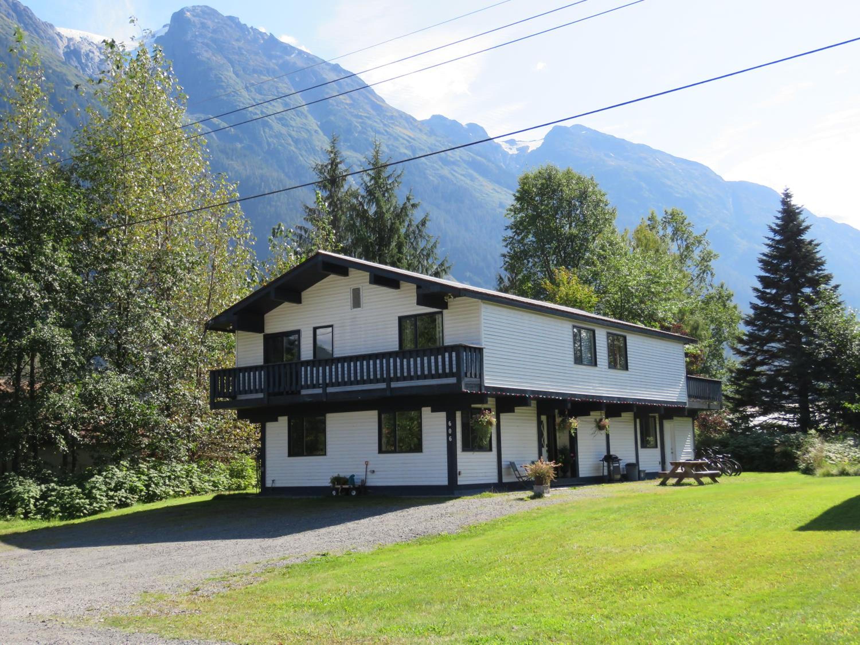 Bear Valley Guesthouse