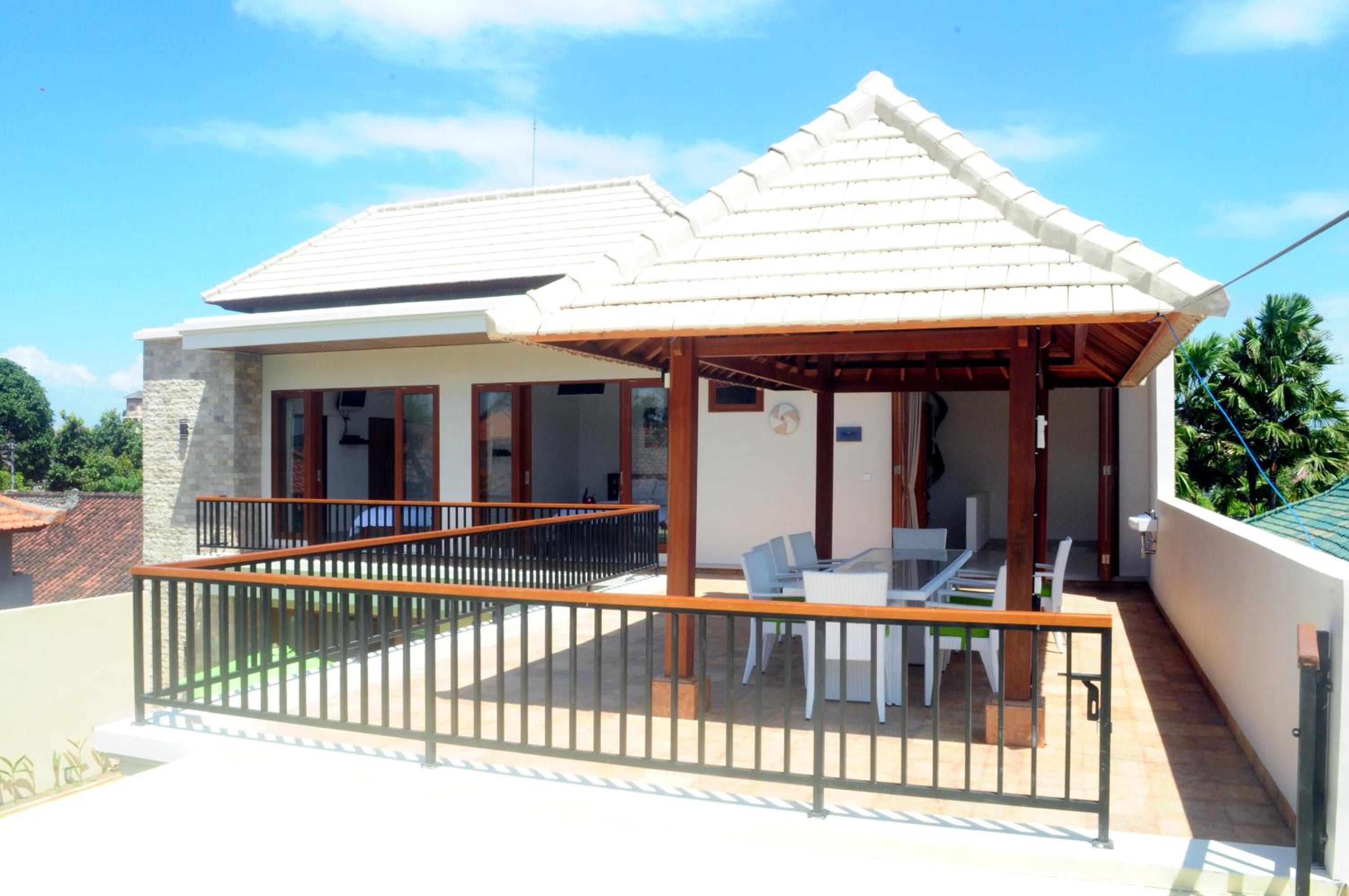 Pineapple Villa Sanur view 4