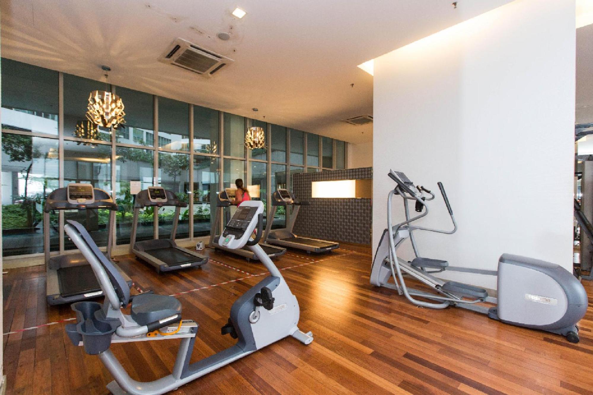 KLCC Inifinity Pool - The Regalia Residences & Suites by KL minsu