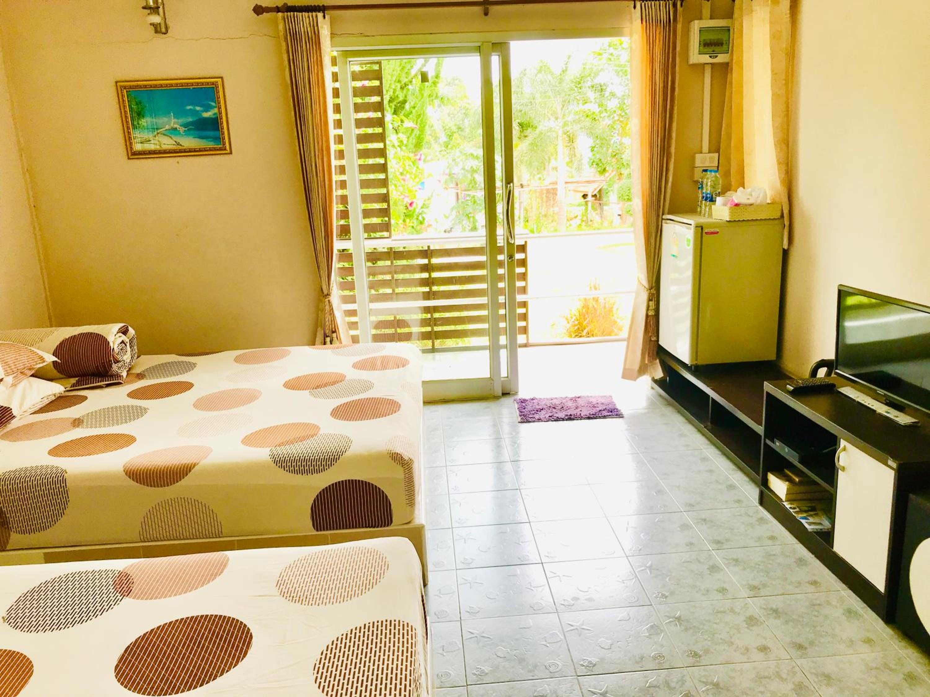Thanorm Rak Resort