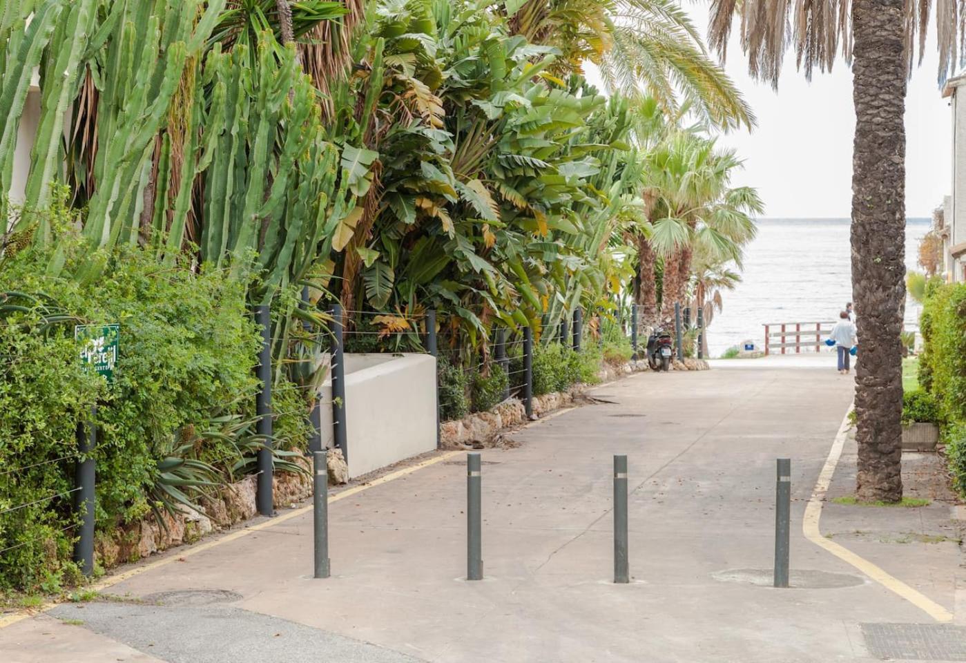 playa sin aglomeraciones, tarifas especiales cerca de Puerto Banús