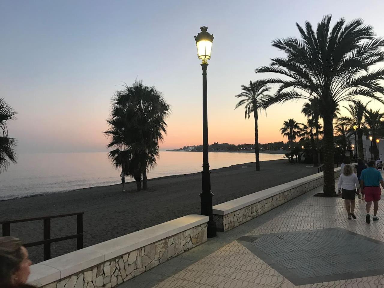playa sin aglomeraciones, tarifas especiales cerca de Puerto Banús