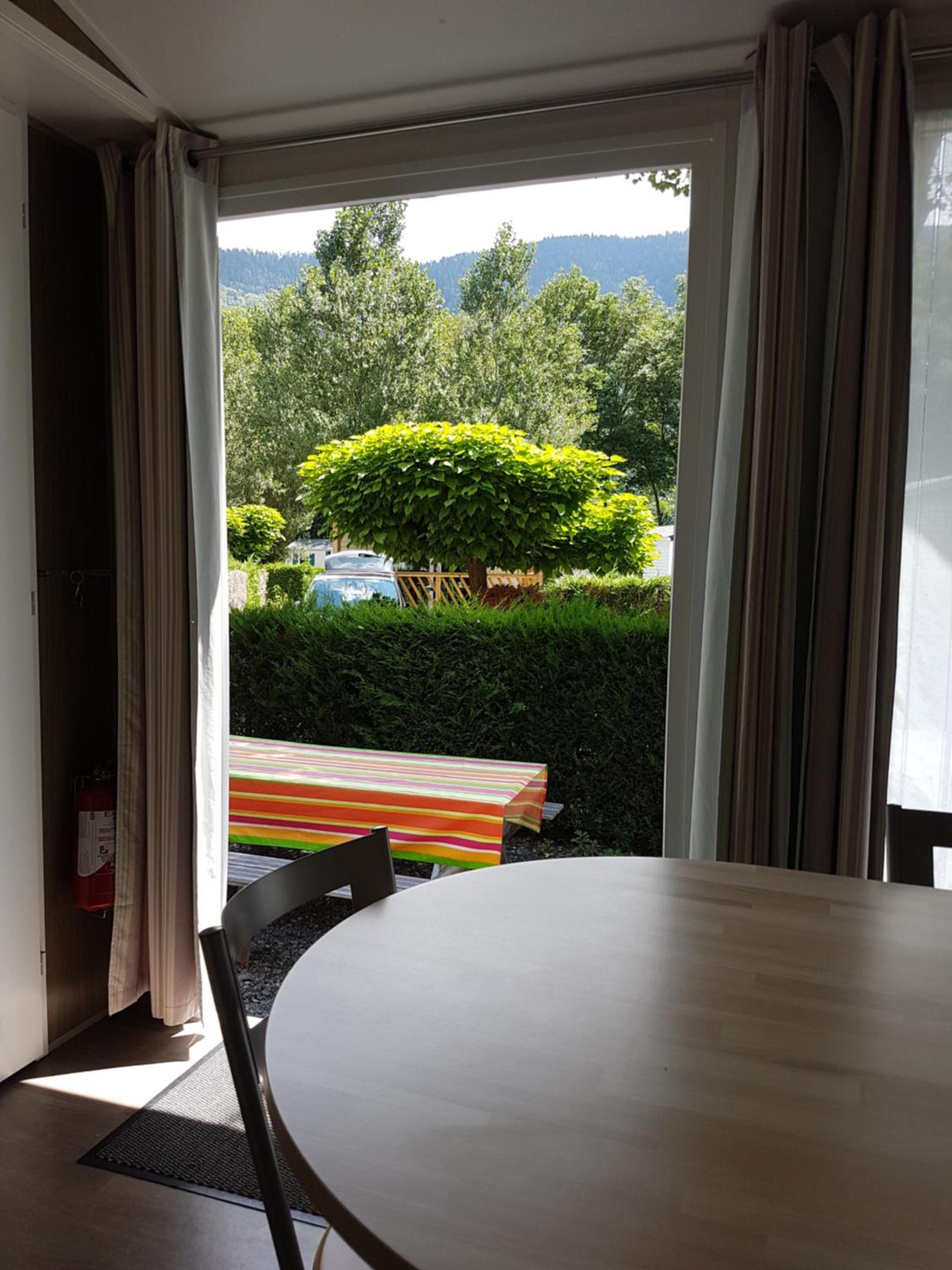 Mobil-home 75 au Camping Le Rioumajou view 5