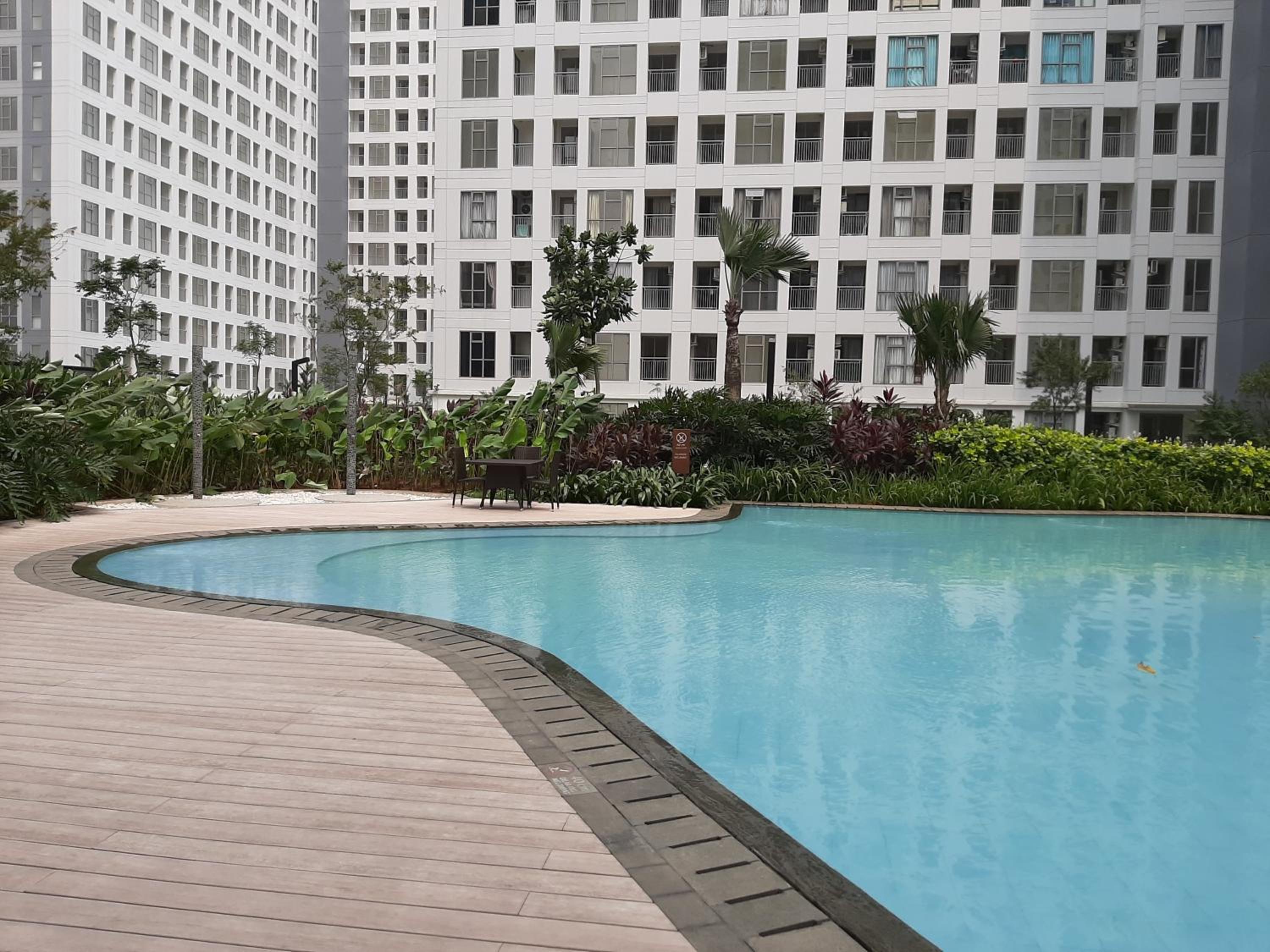 Contemporer Studio Apartment M-Town Residence near Summarecon Mall Serpong By Travelio