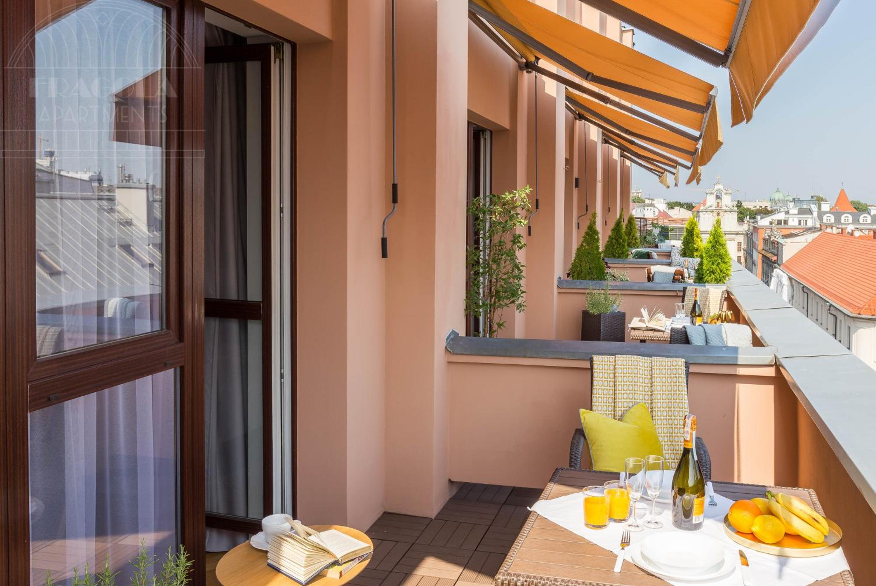 Feniks Fragola Apartments