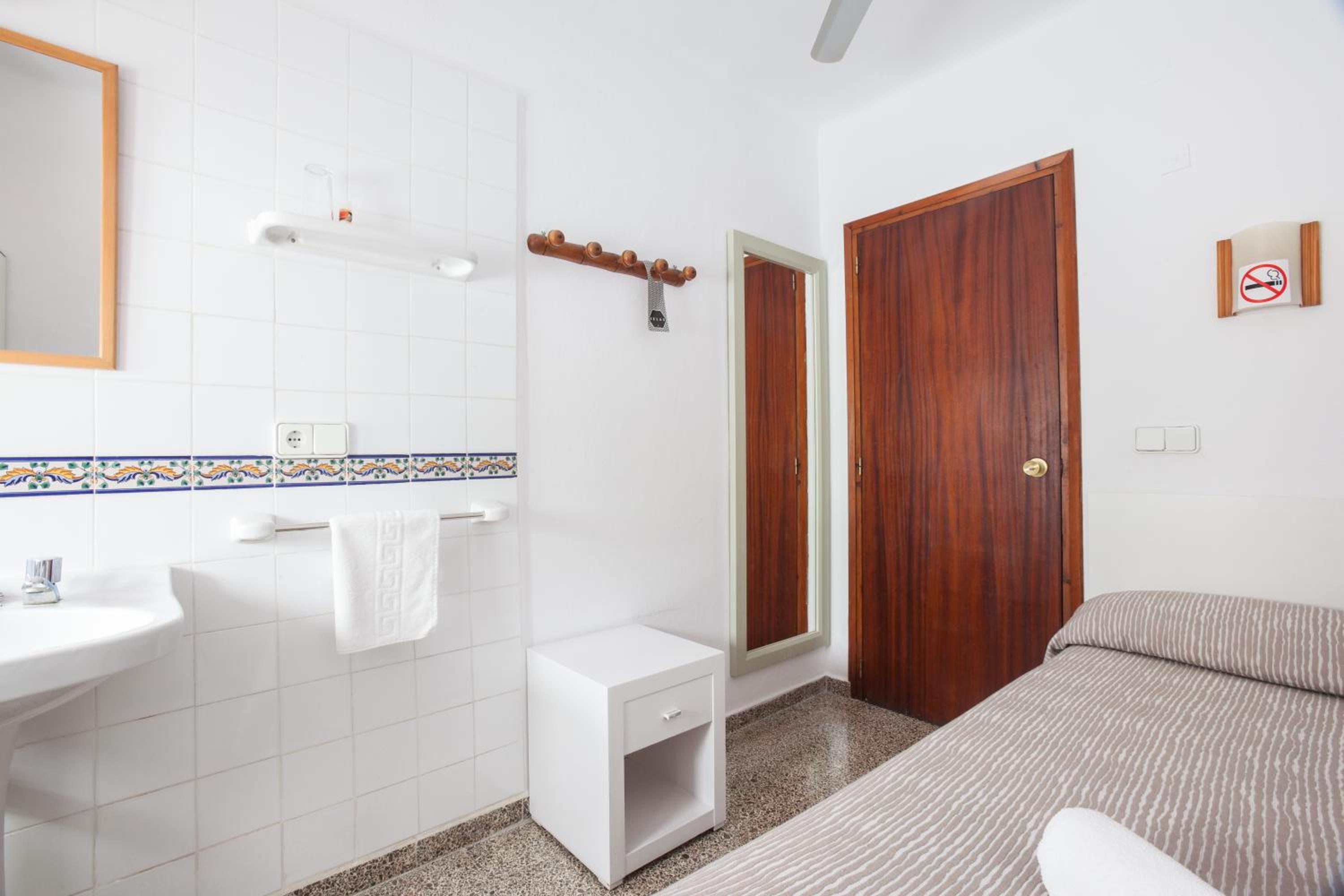 Hostal Las Nieves view 2
