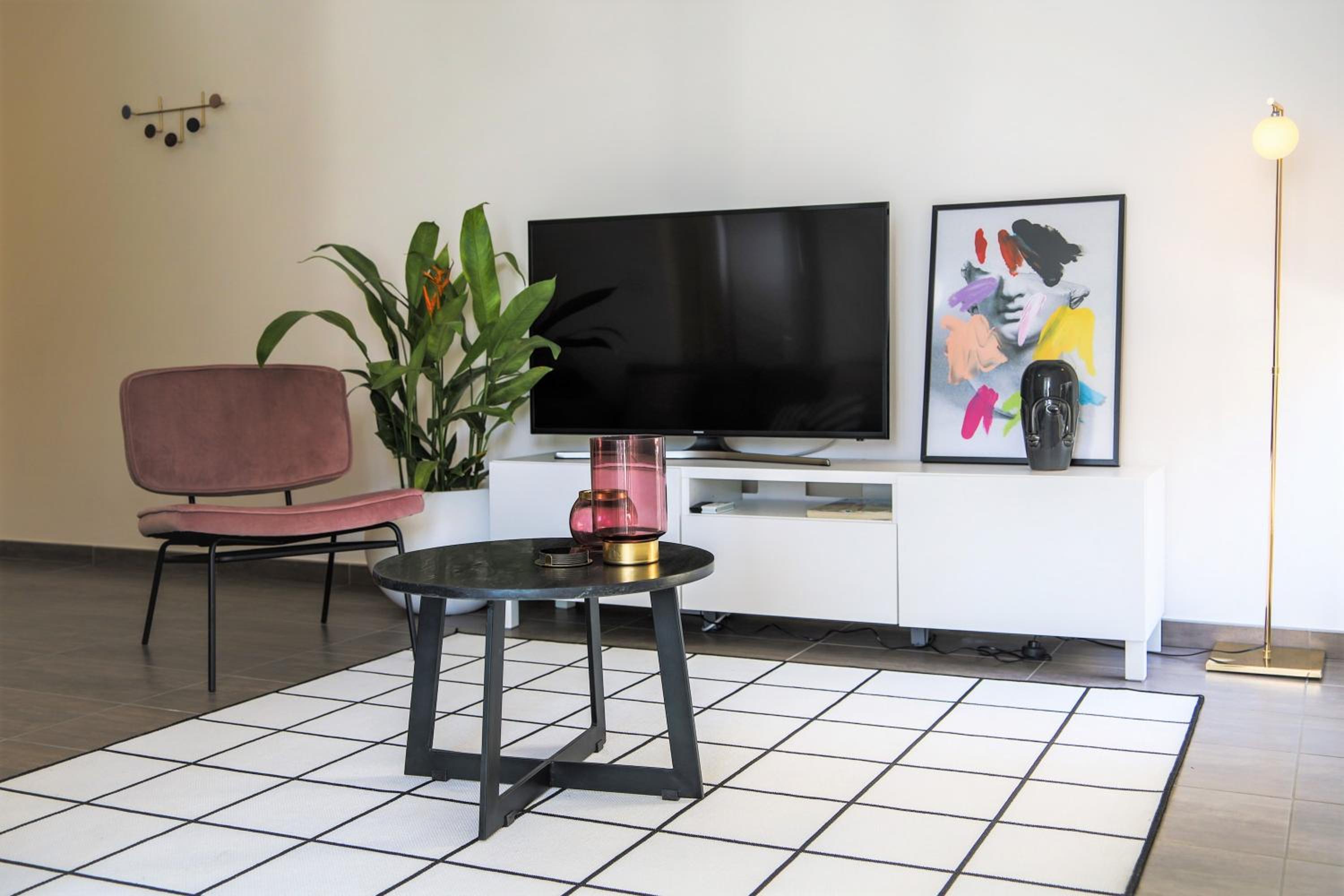 Phaedrus Living City Centre Luxury Flat Anemone 103 view 5