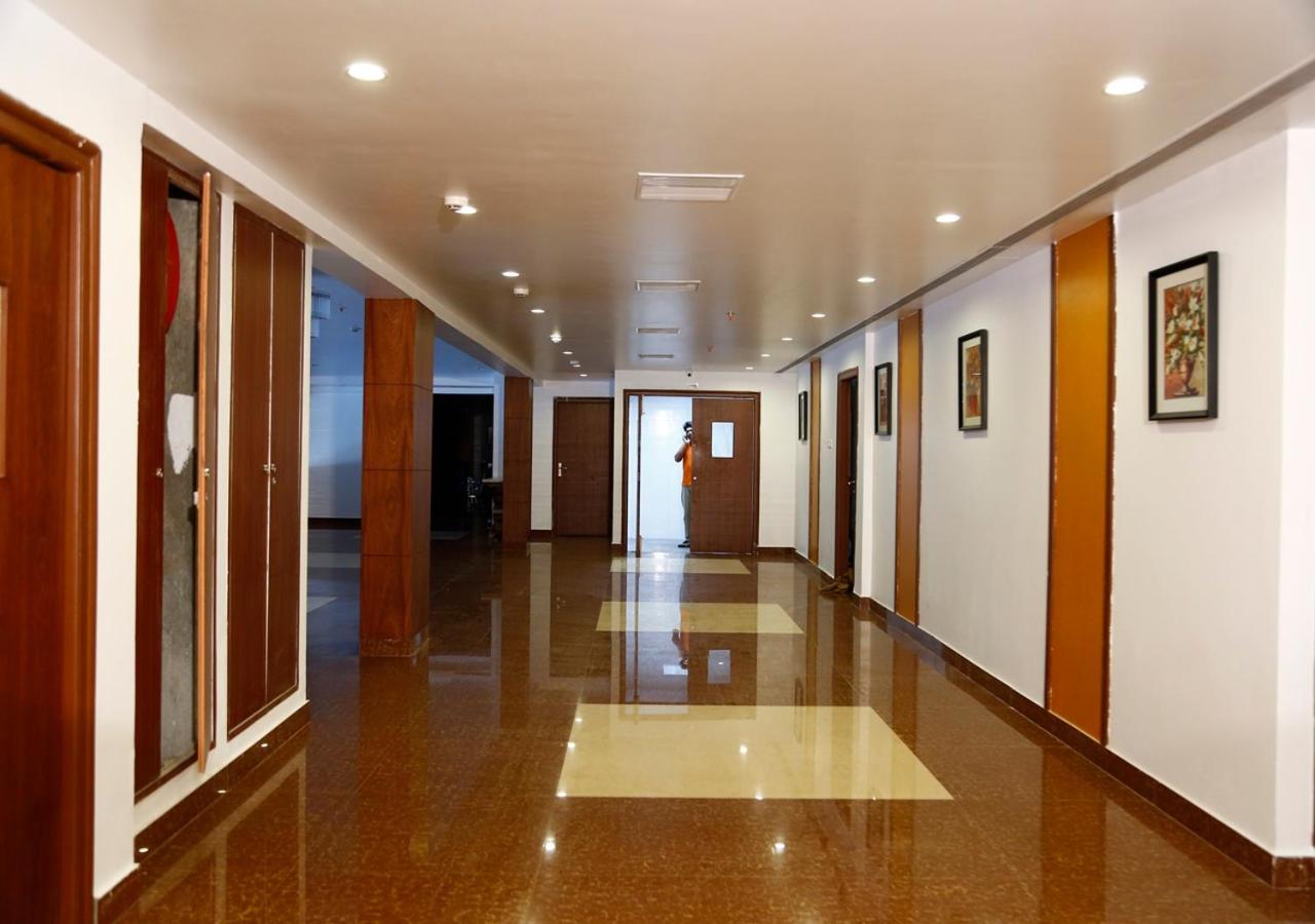 Triguna Clarks Inn Kurnool