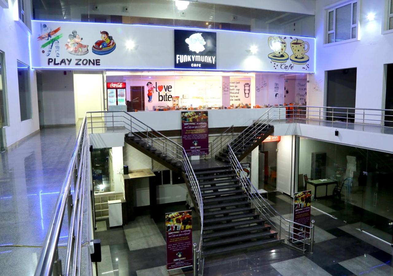 Triguna Clarks Inn Kurnool