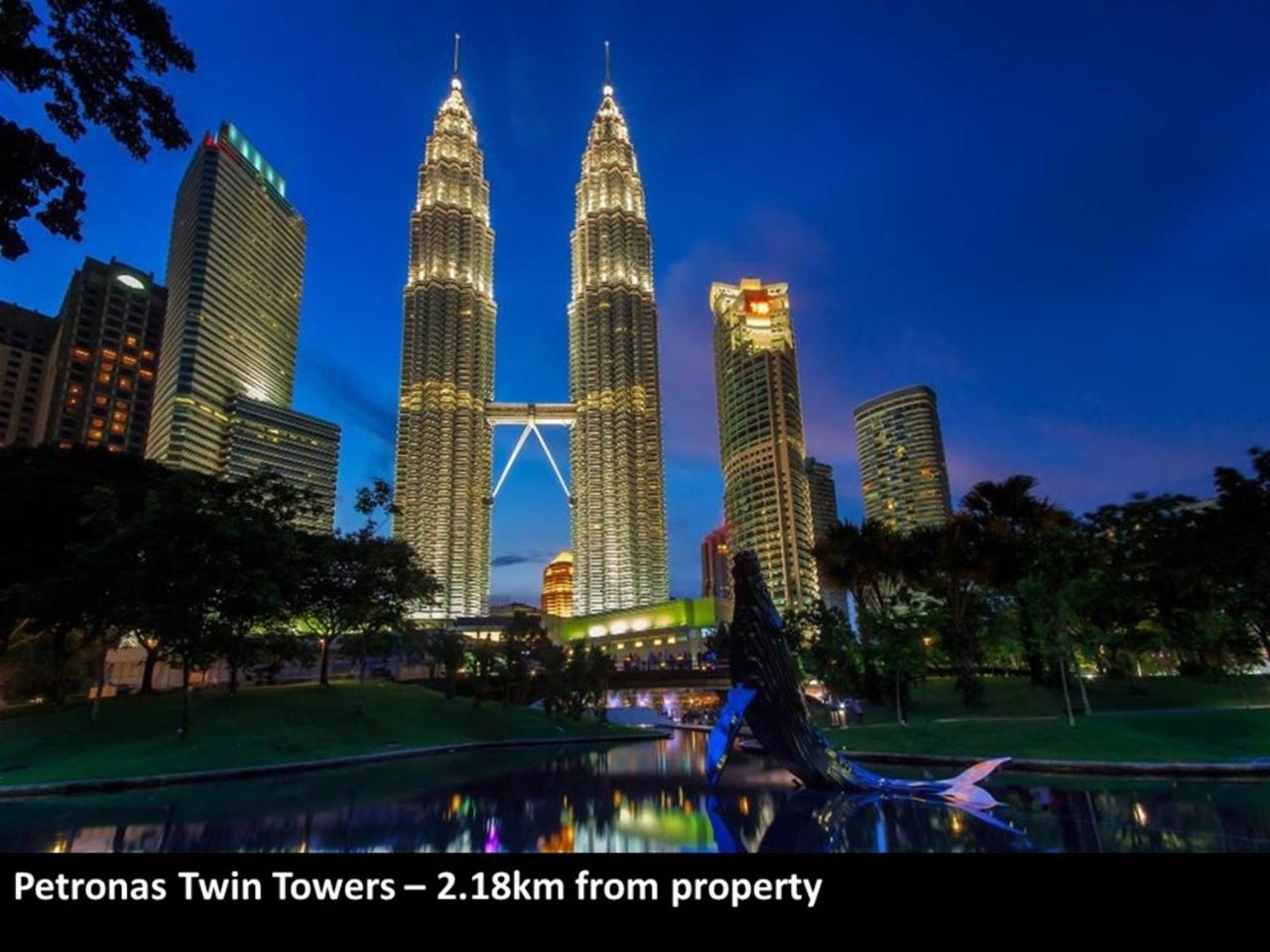 KLCC Inifinity Pool - The Regalia Residences & Suites by KL minsu