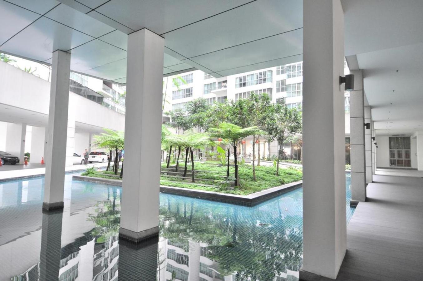 KLCC Inifinity Pool - The Regalia Residences & Suites by KL minsu