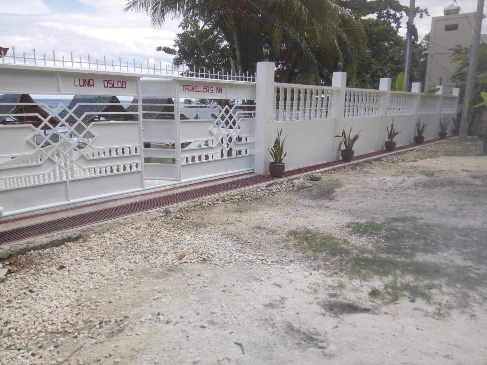 LUNA OSLOB TRAVELLERS INN - Beach Front view 3