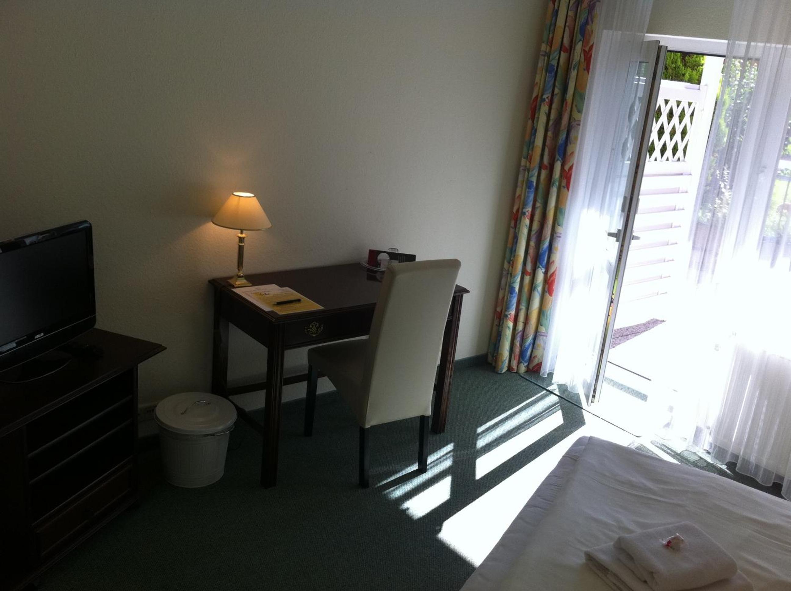 Photo 18
