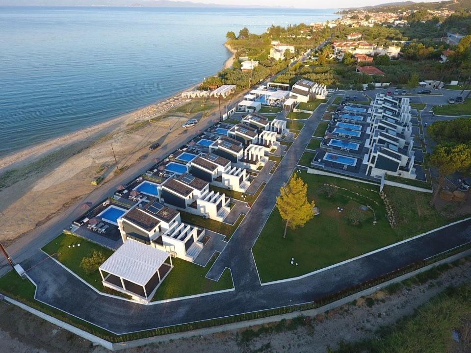 Crystal villas & suites view 4