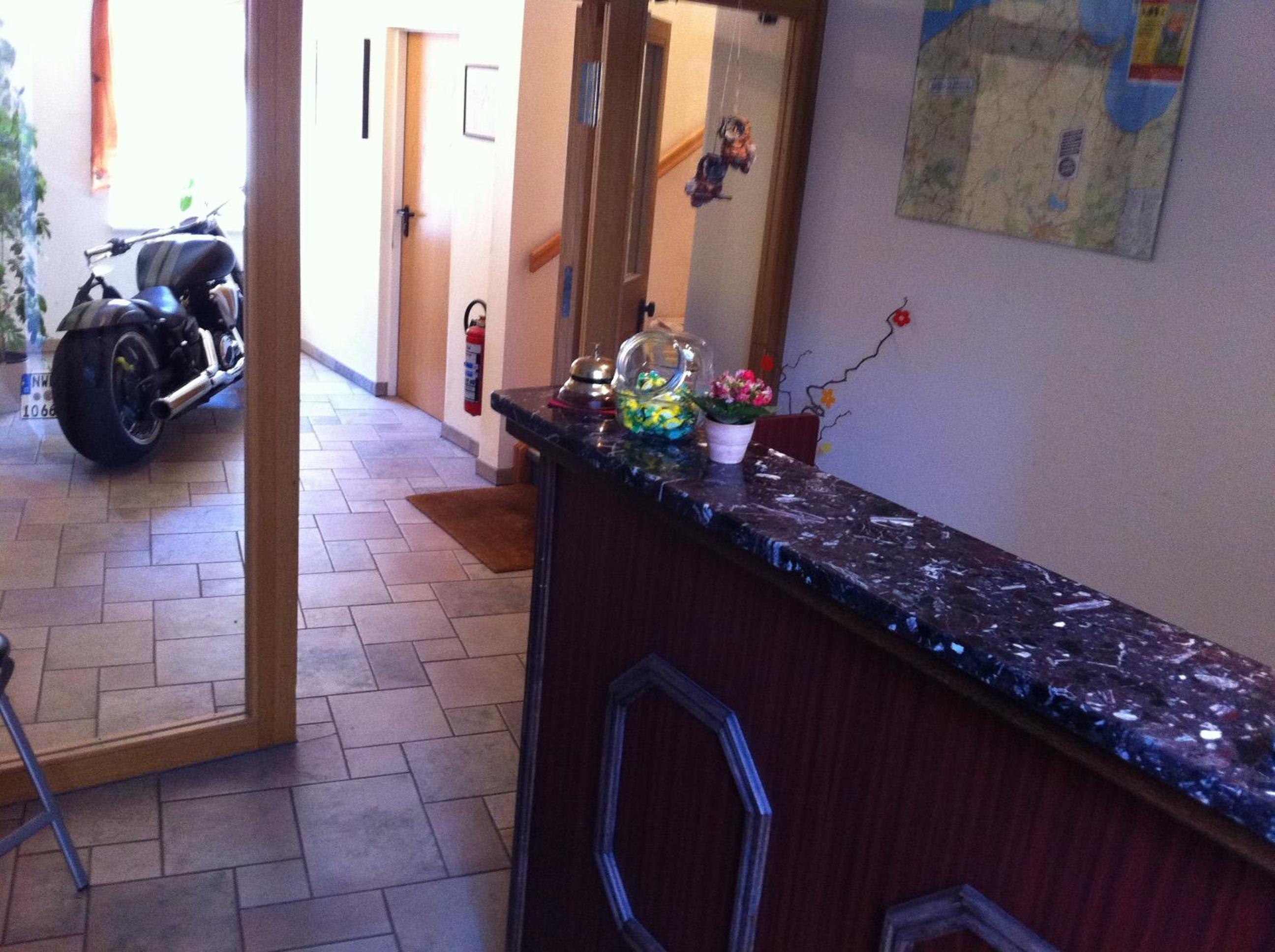 Photo 28