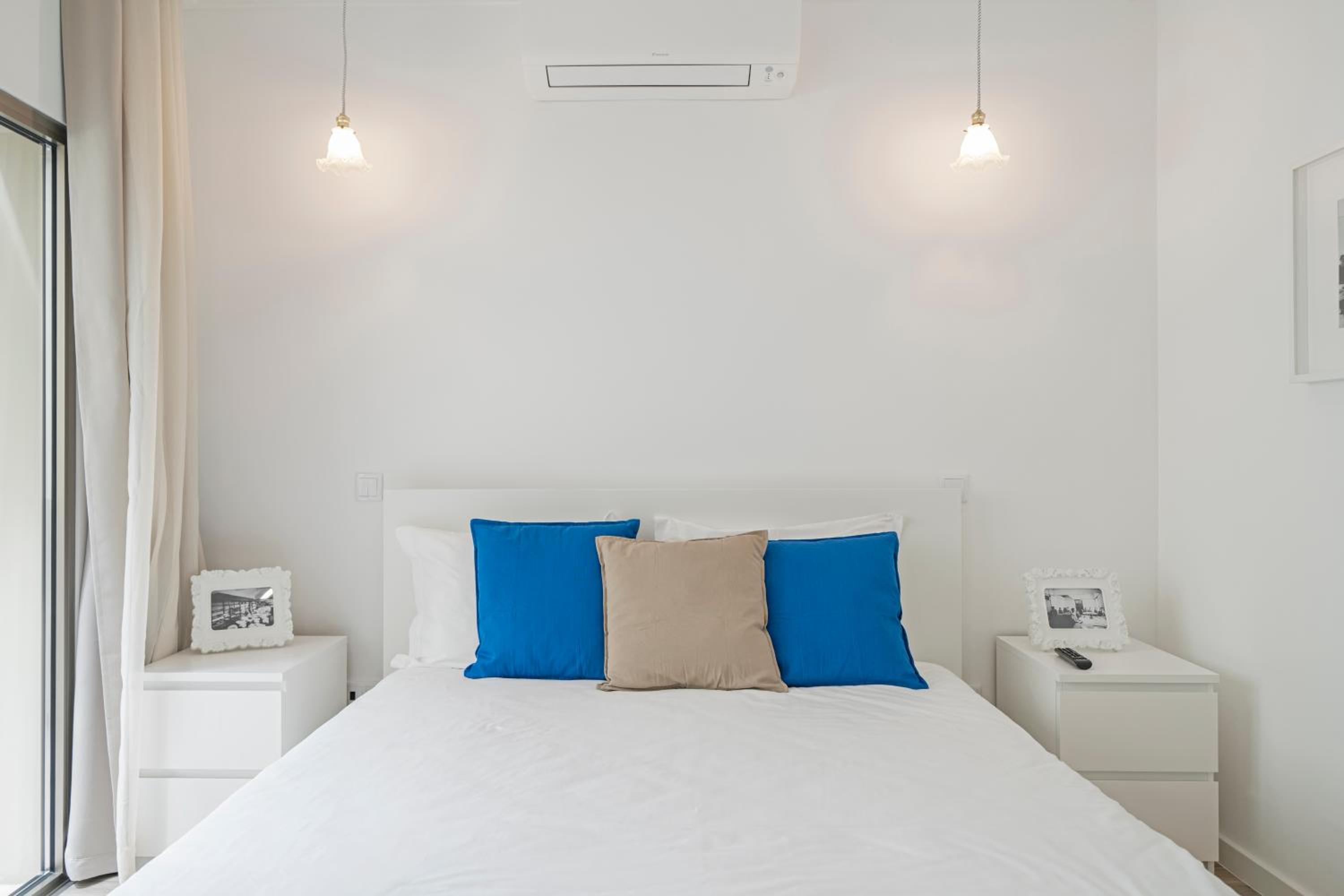 Drapes Design Apartments by An Island Apart