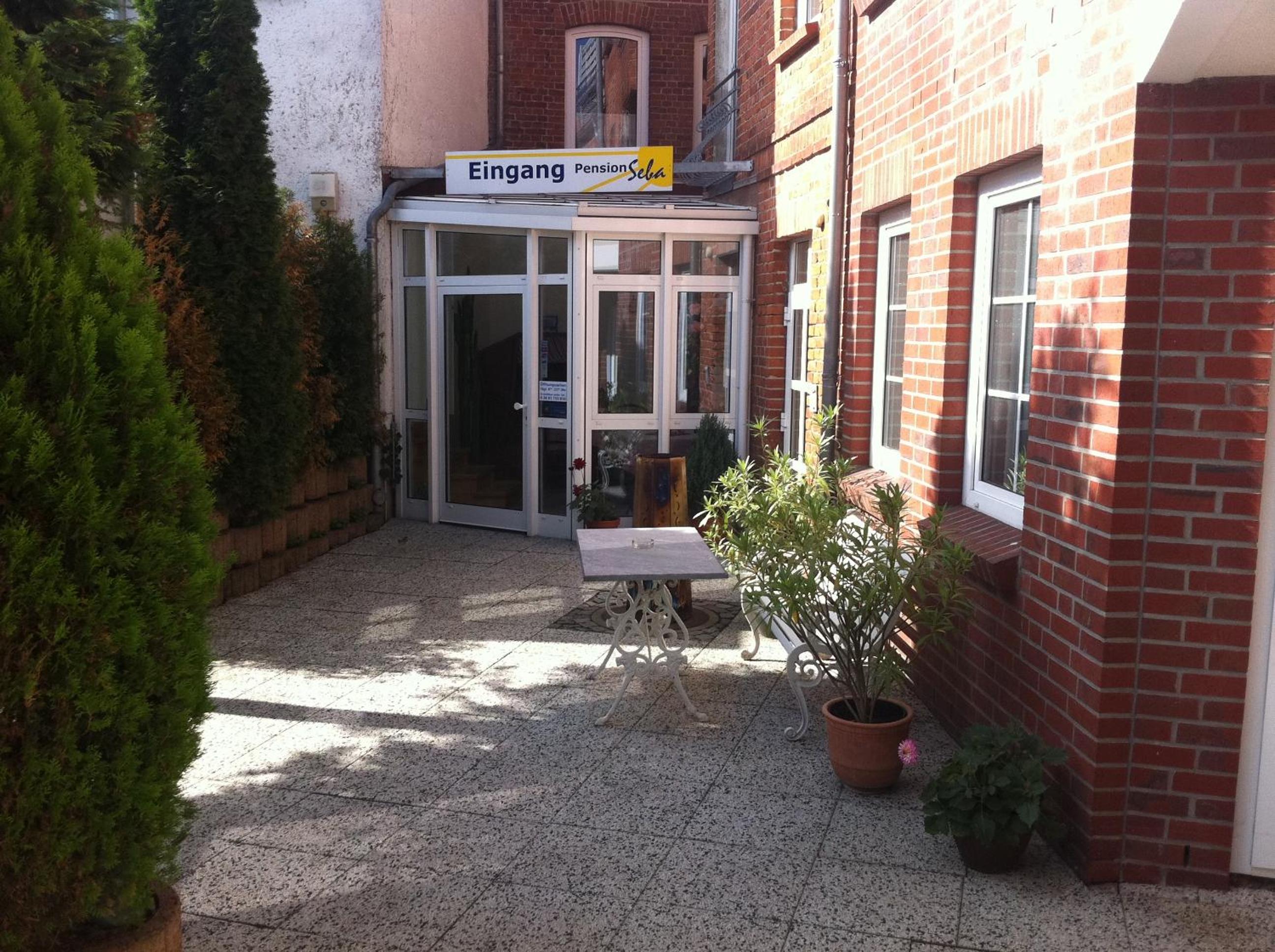 Photo 10