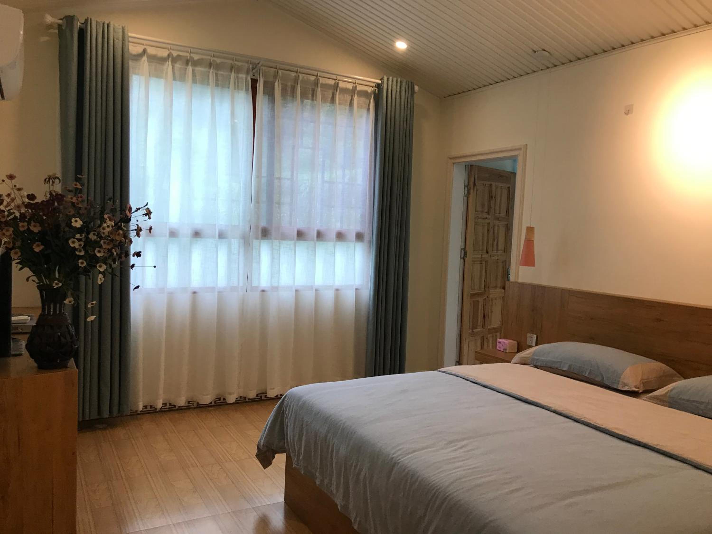 Enshi Grand Canyon Chunlun Farmstay