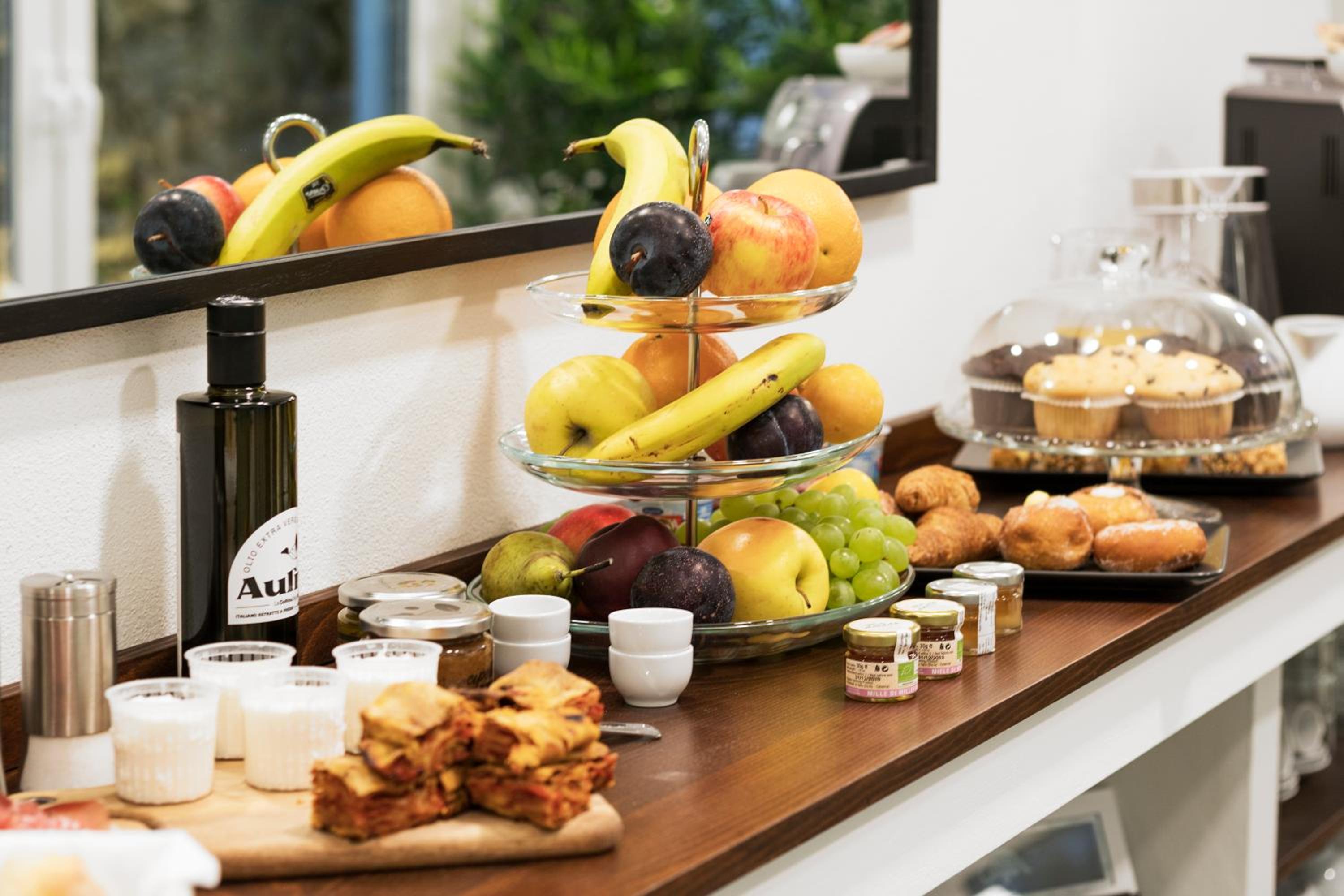 Hotel Centosedici Rooms - Image 1