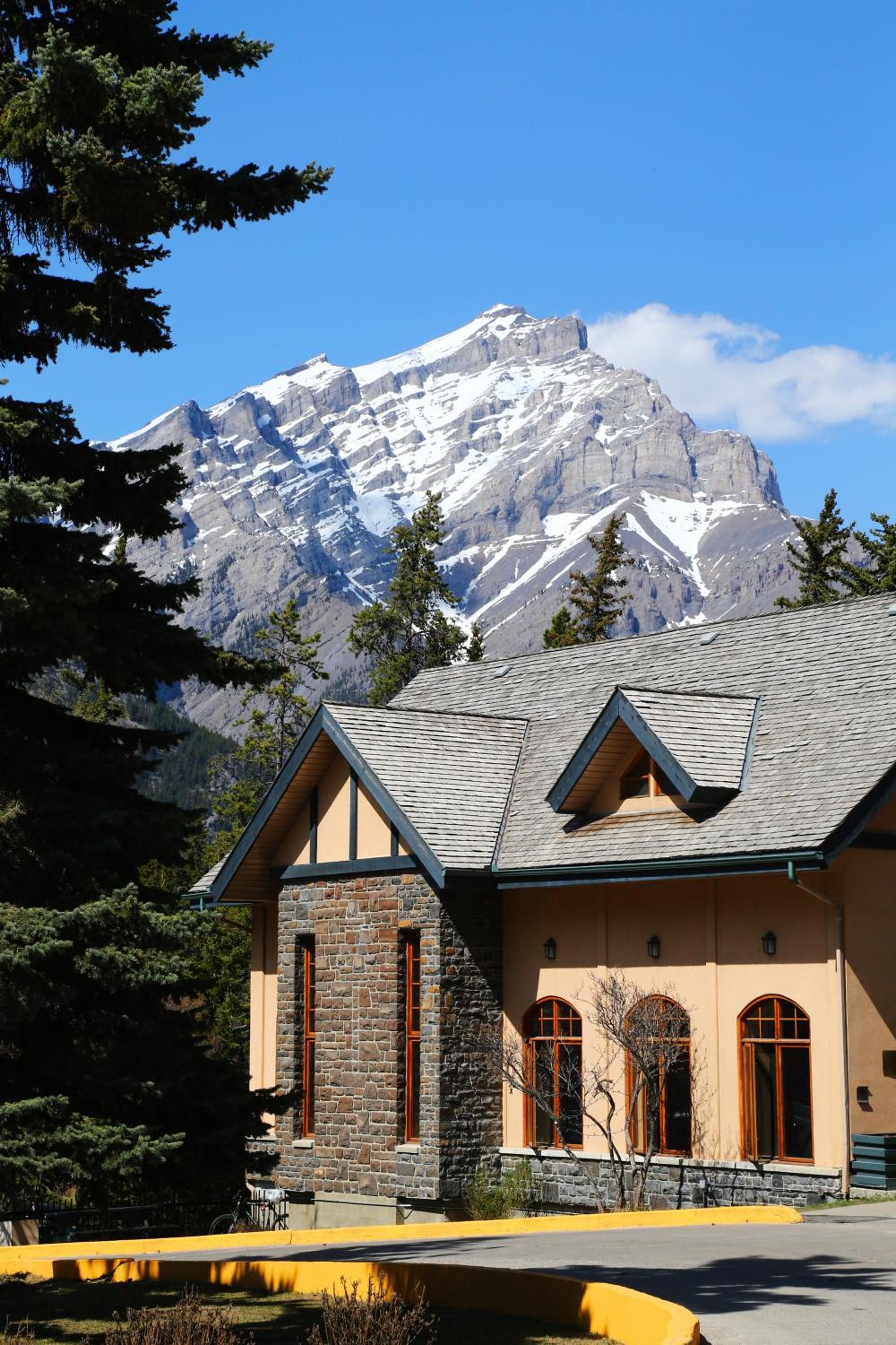 YWCA Banff Hotel view 2