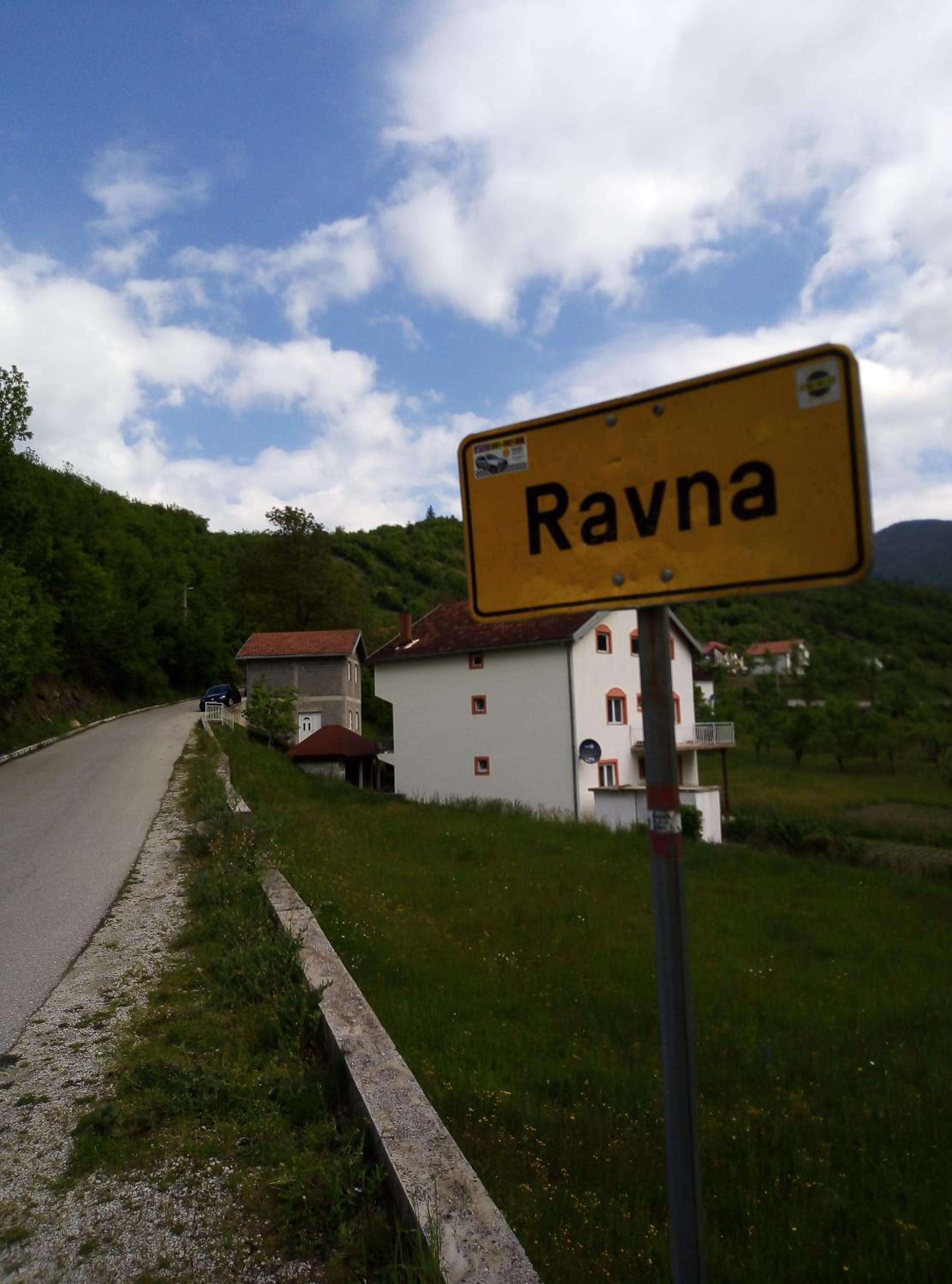 Via Dinarica GuestHouse
