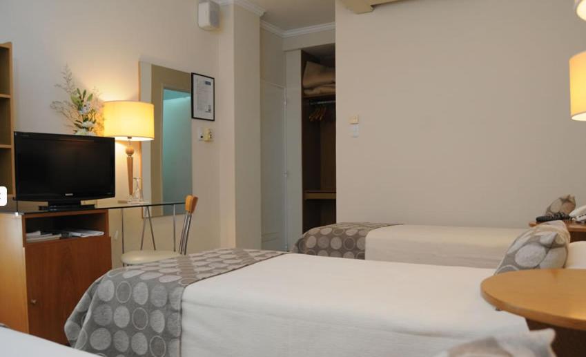 Parra Hotel & Suites