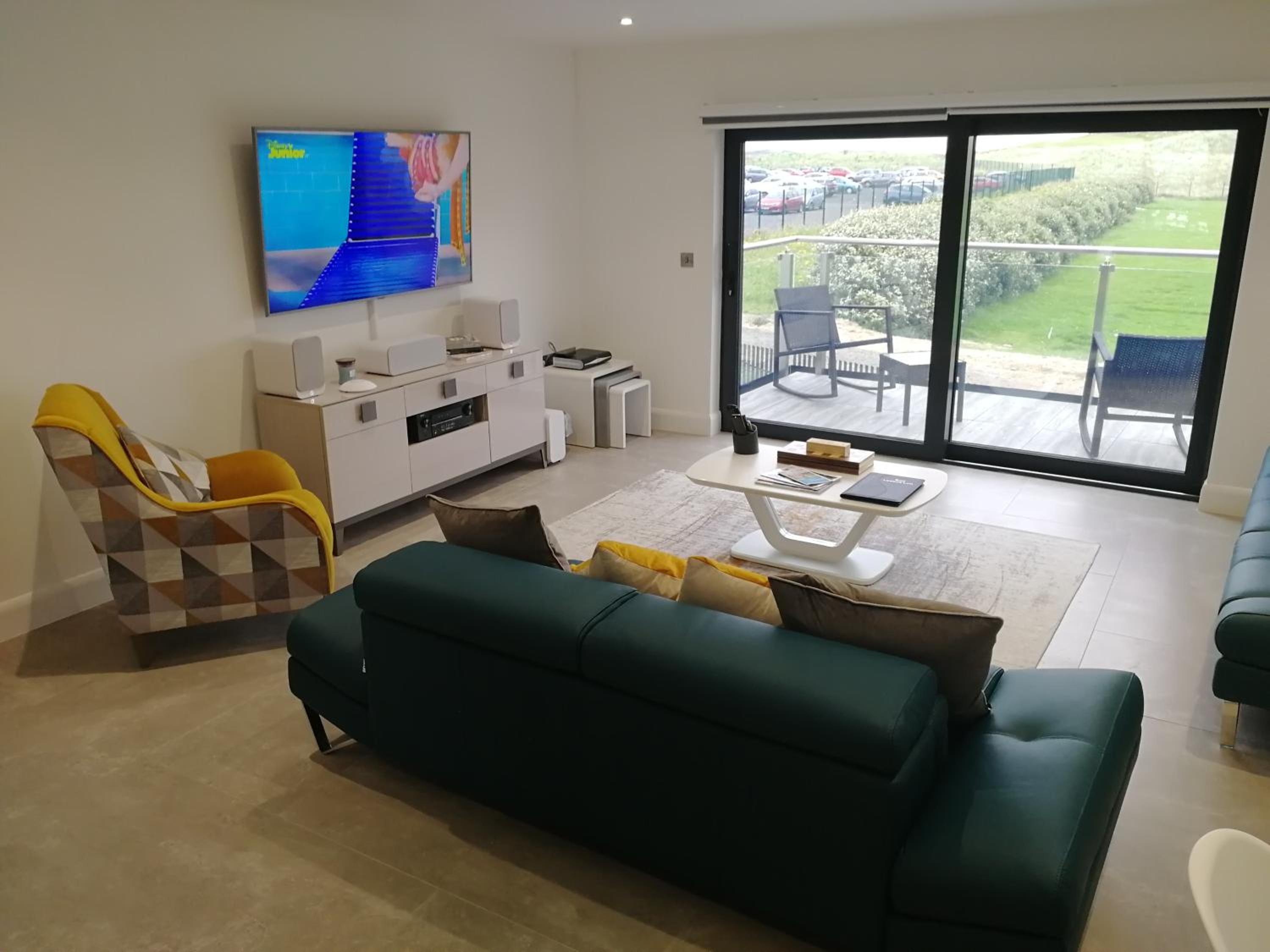Portrush luxury apartment, Currangate