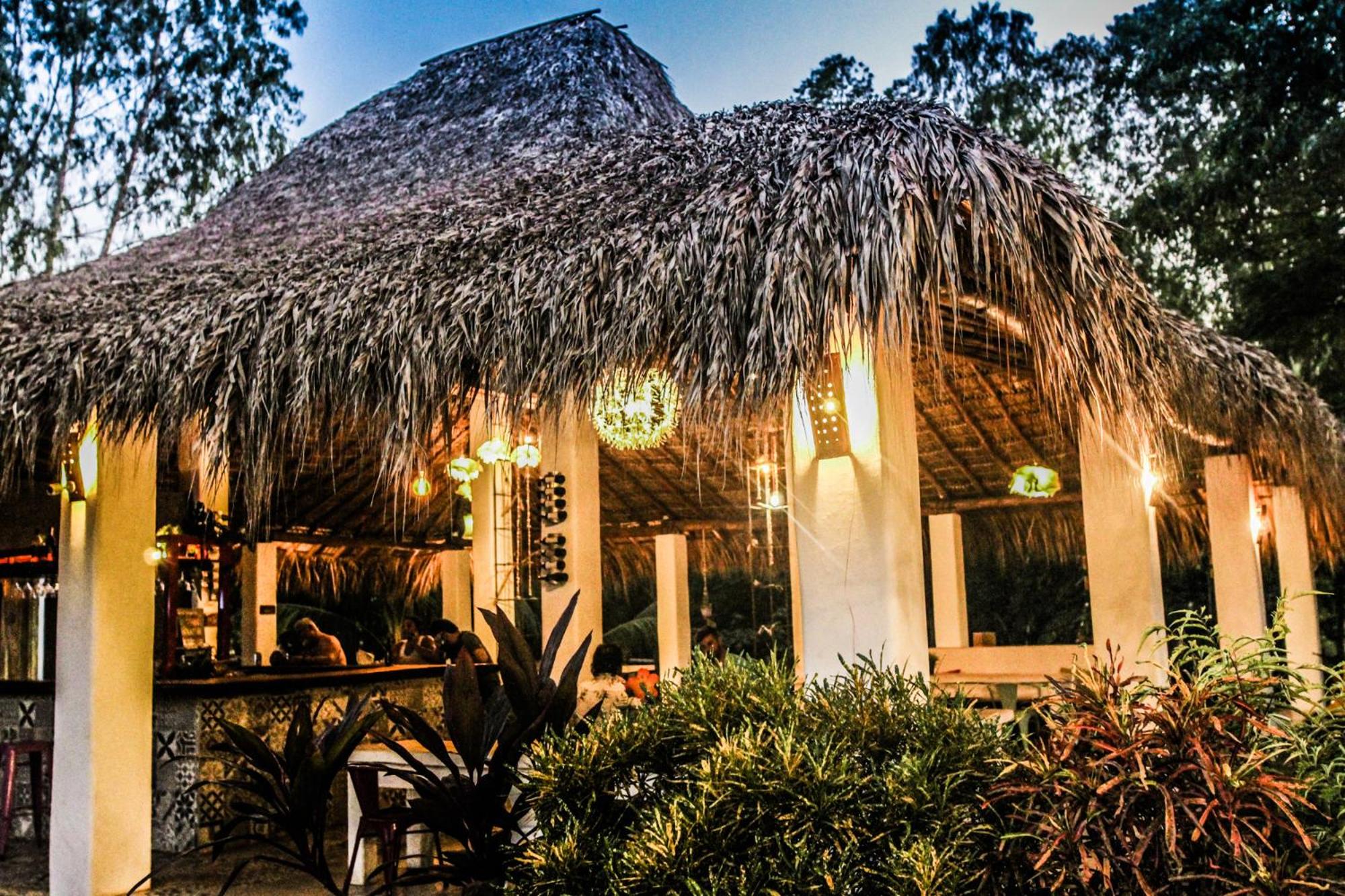 Las Dunas Surf Resort