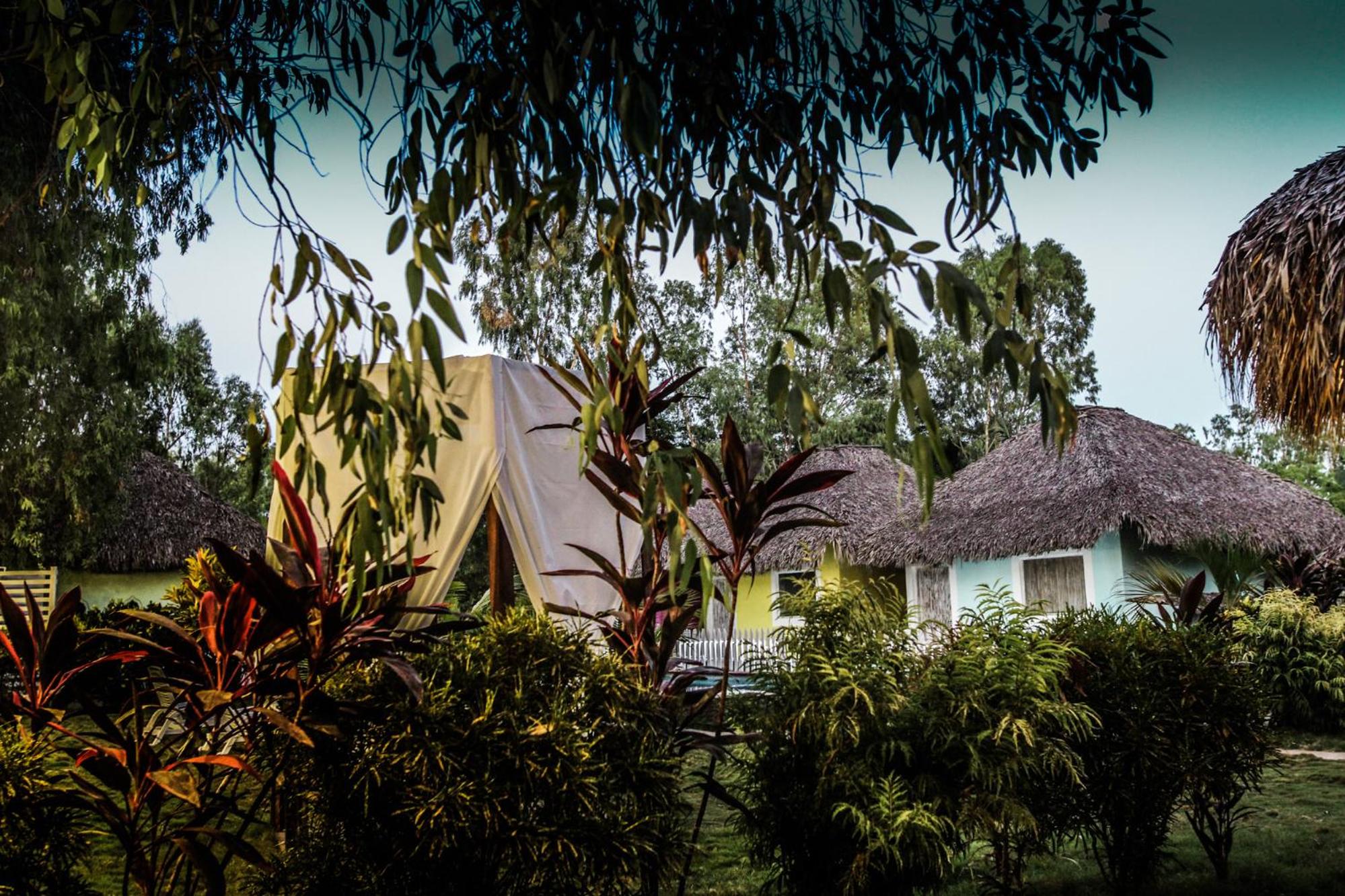 Las Dunas Surf Resort
