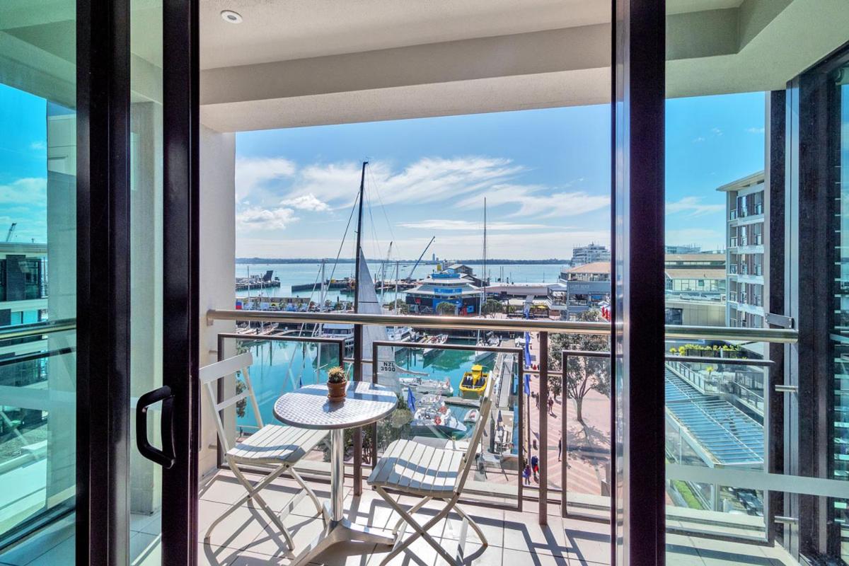 Auckland Viaduct Chic Luxury Waterfront Views! view 2