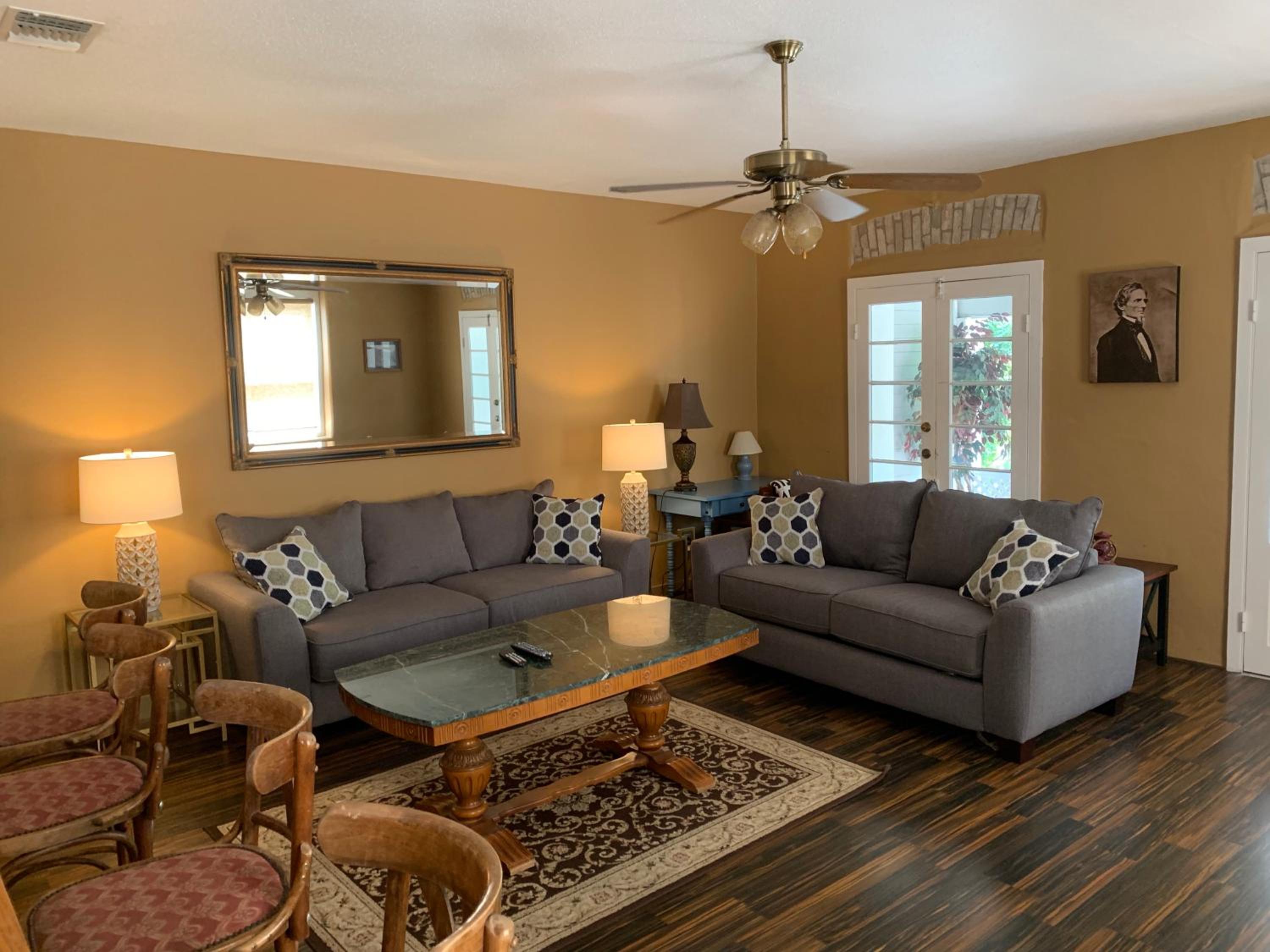 Schmitz Bed & Breakfast