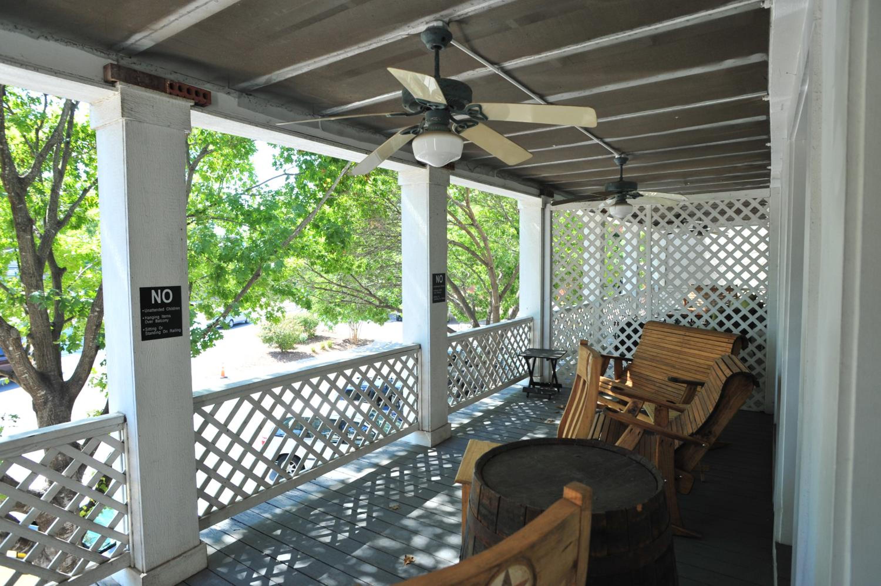 Schmitz Bed & Breakfast