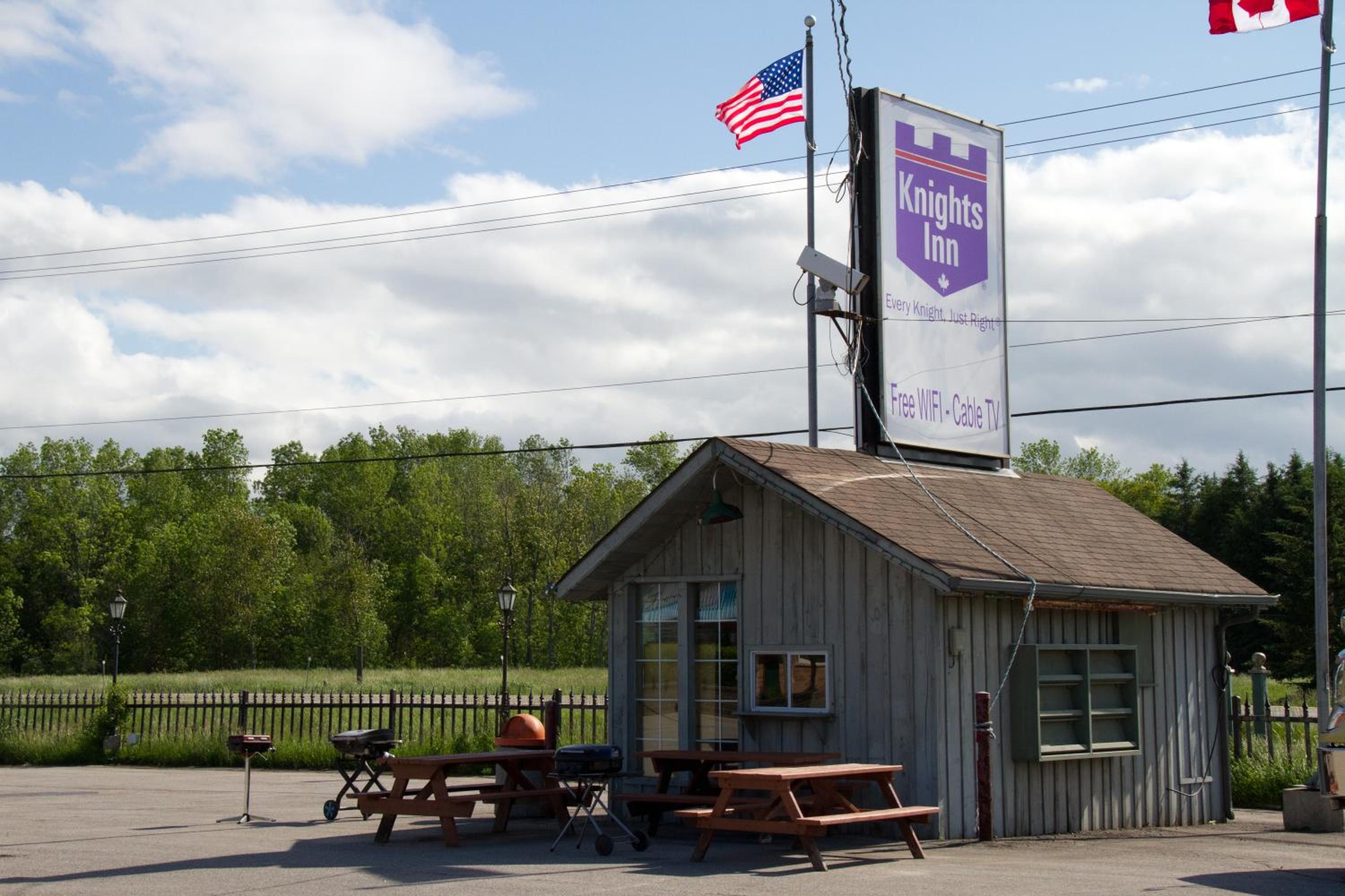 Knights Inn Lindsay