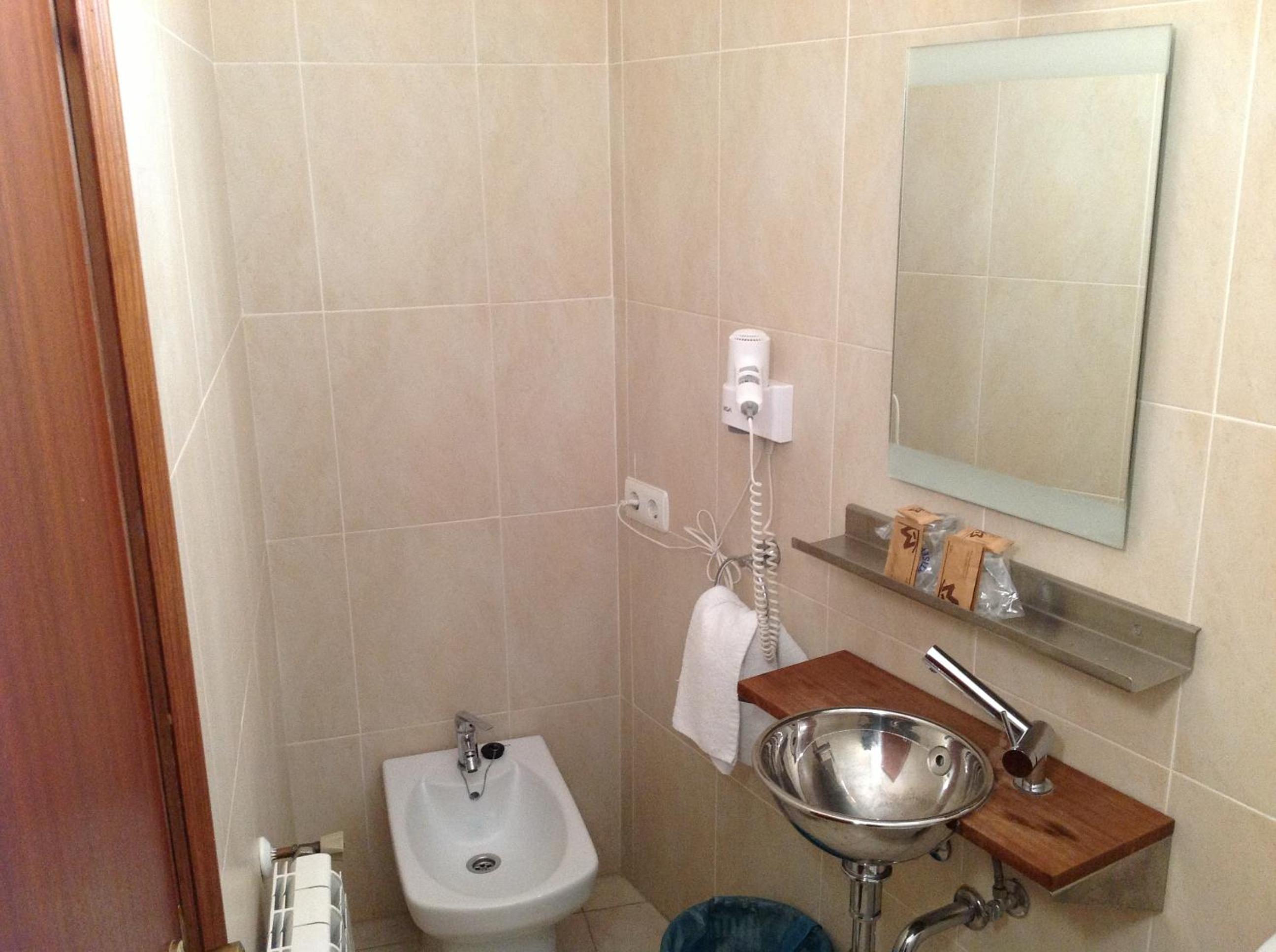 Hostal Cerezo 2 view 5