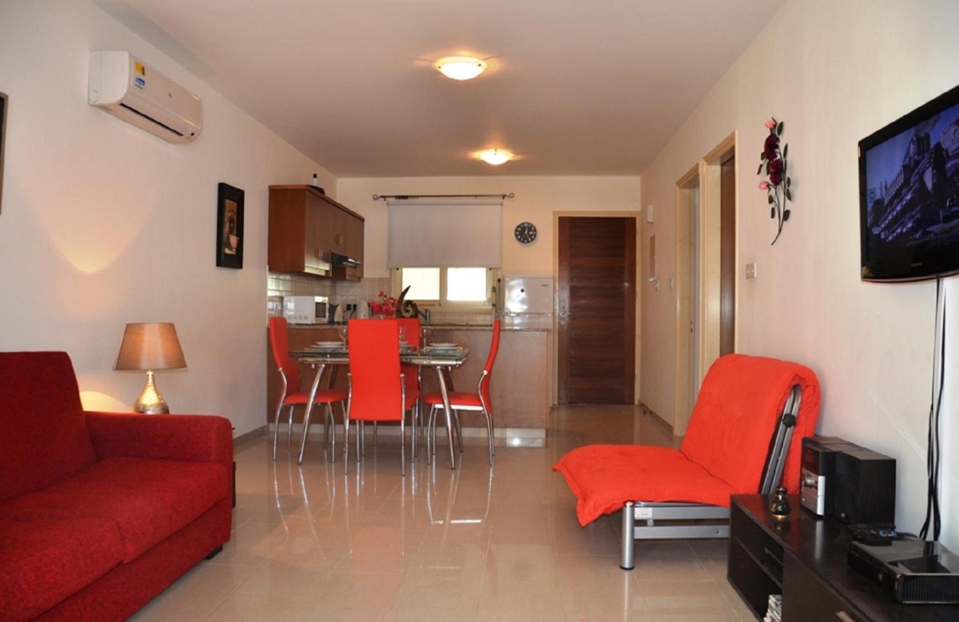 Ground floor one bedroom apartment B2, 3 pools, FREE WIFI view 4