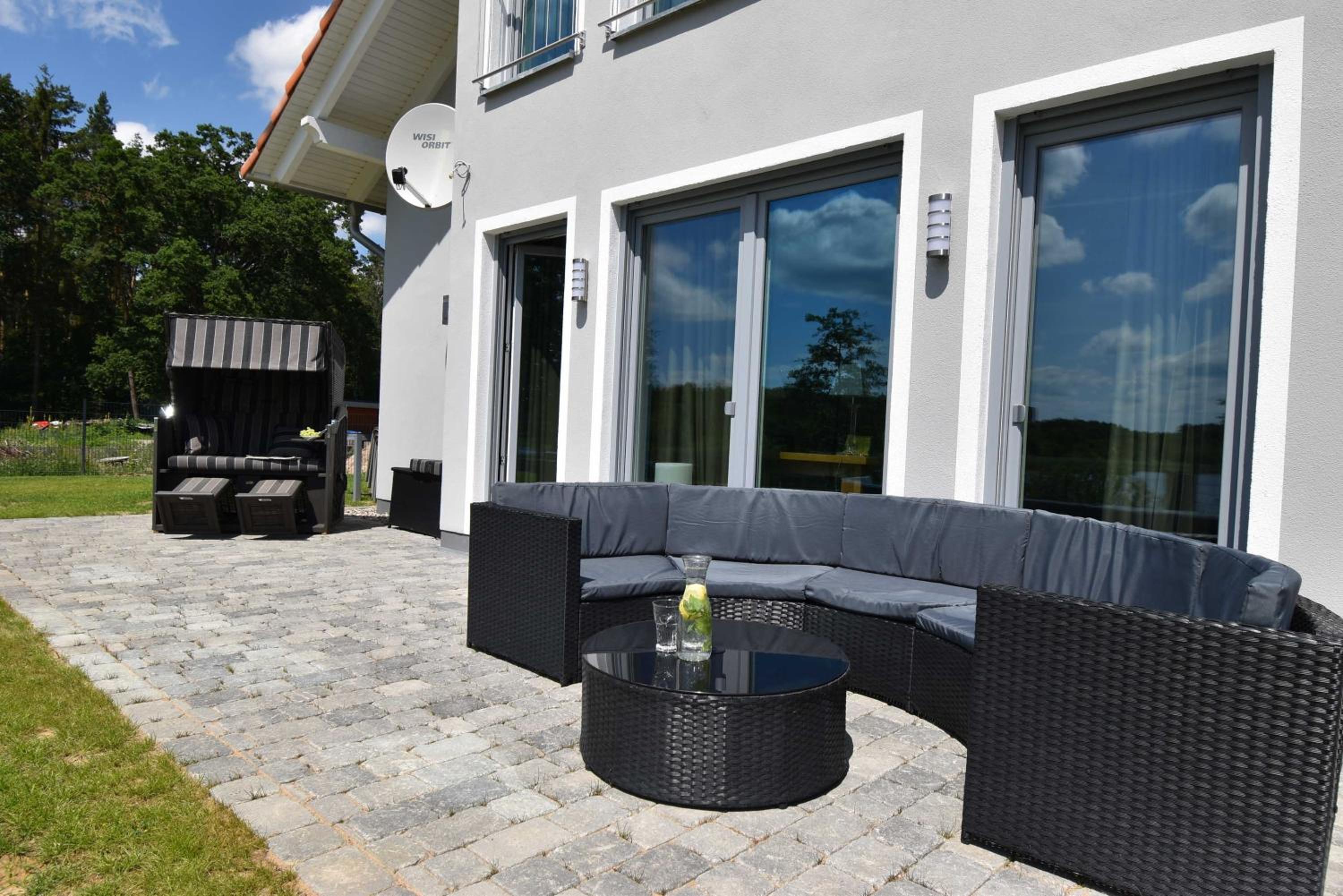 Luxus-See-Domizil mit Sauna, Kamin und Boot-130 qm für 6 Personen