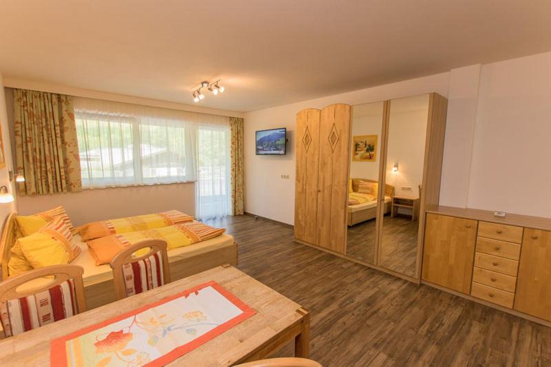 Appartment Hotel Mitterer view 4