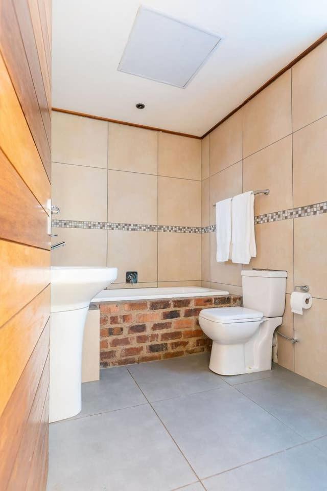 Northcliff Gap Guesthouse