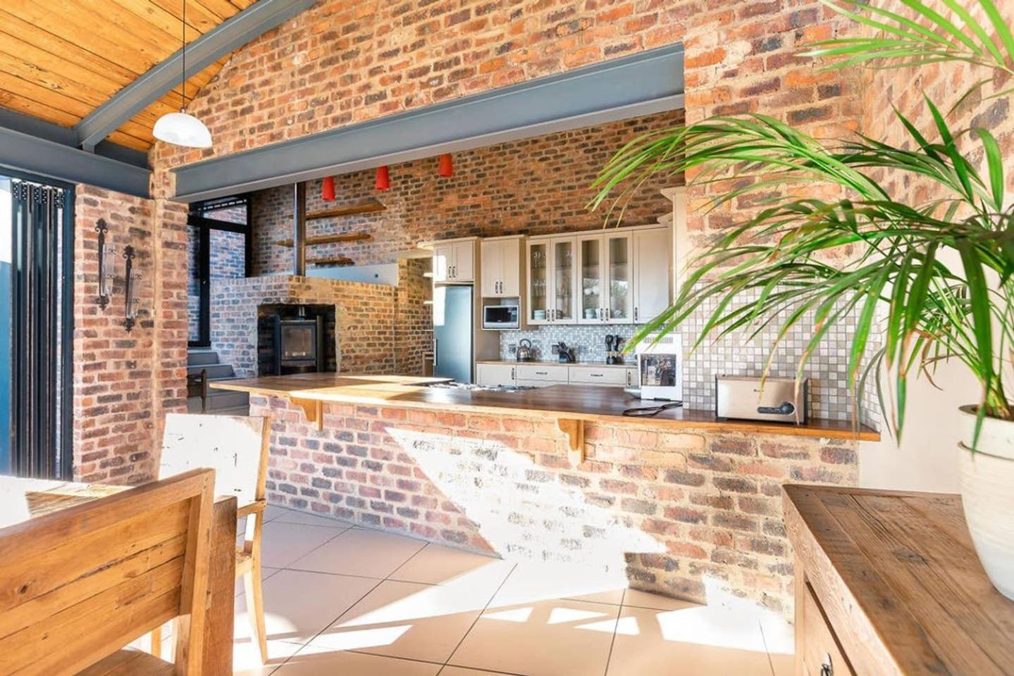 Northcliff Gap Guesthouse