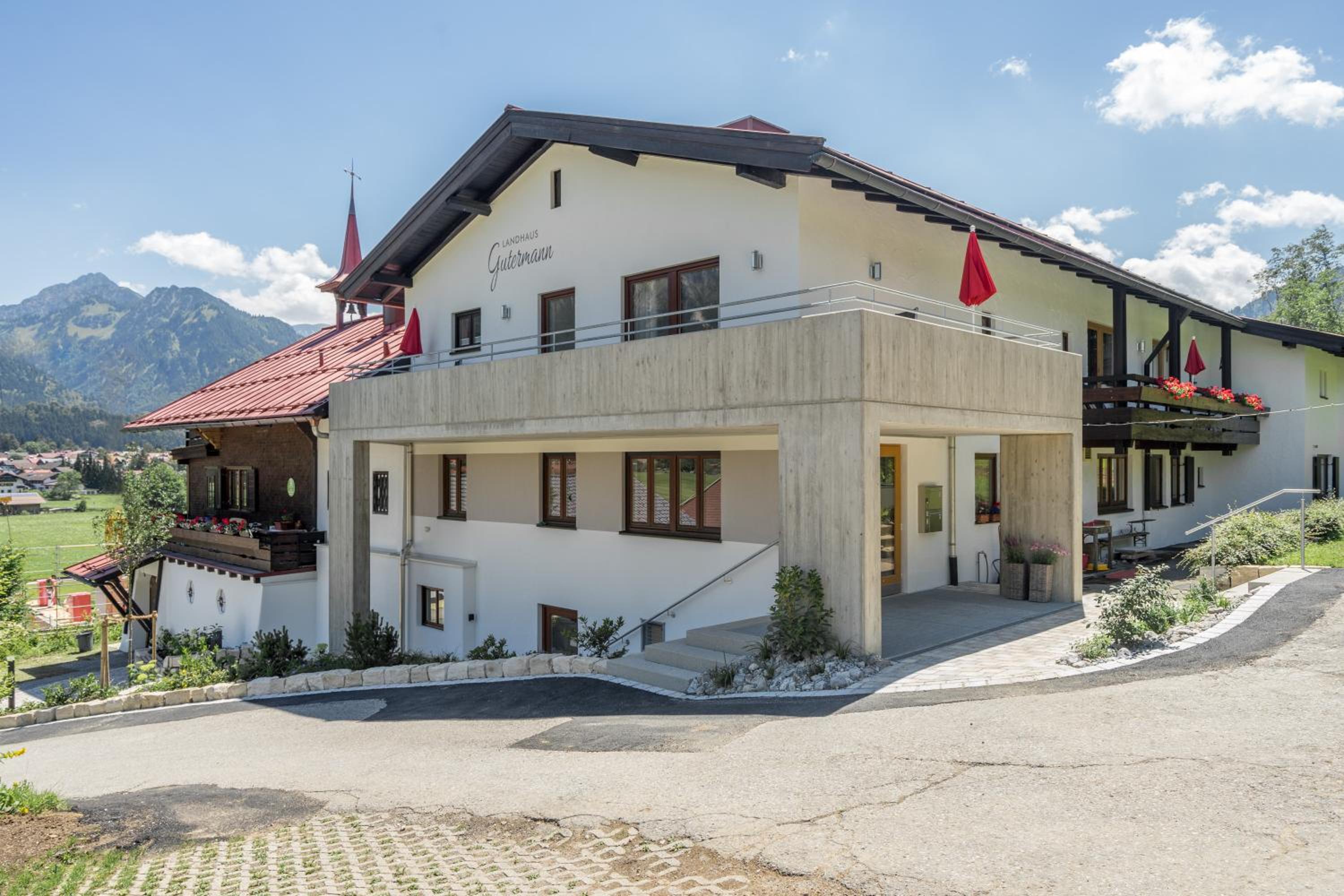 Ferienwohnungen Alpentraum - Landhaus Gutermann