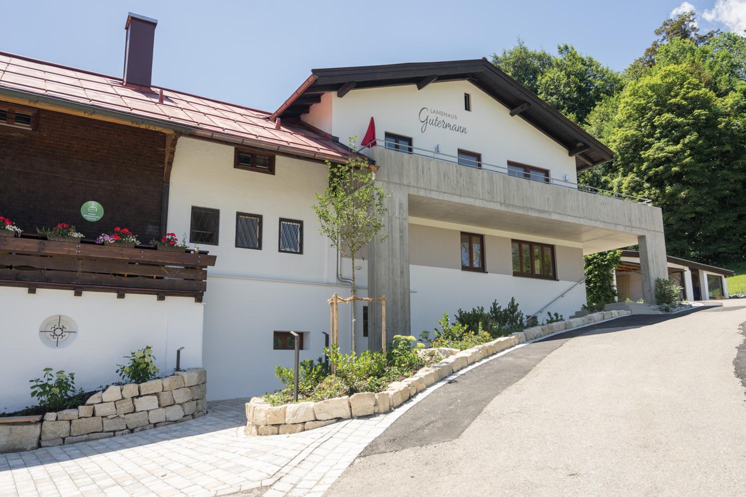 Ferienwohnungen Alpentraum - Landhaus Gutermann