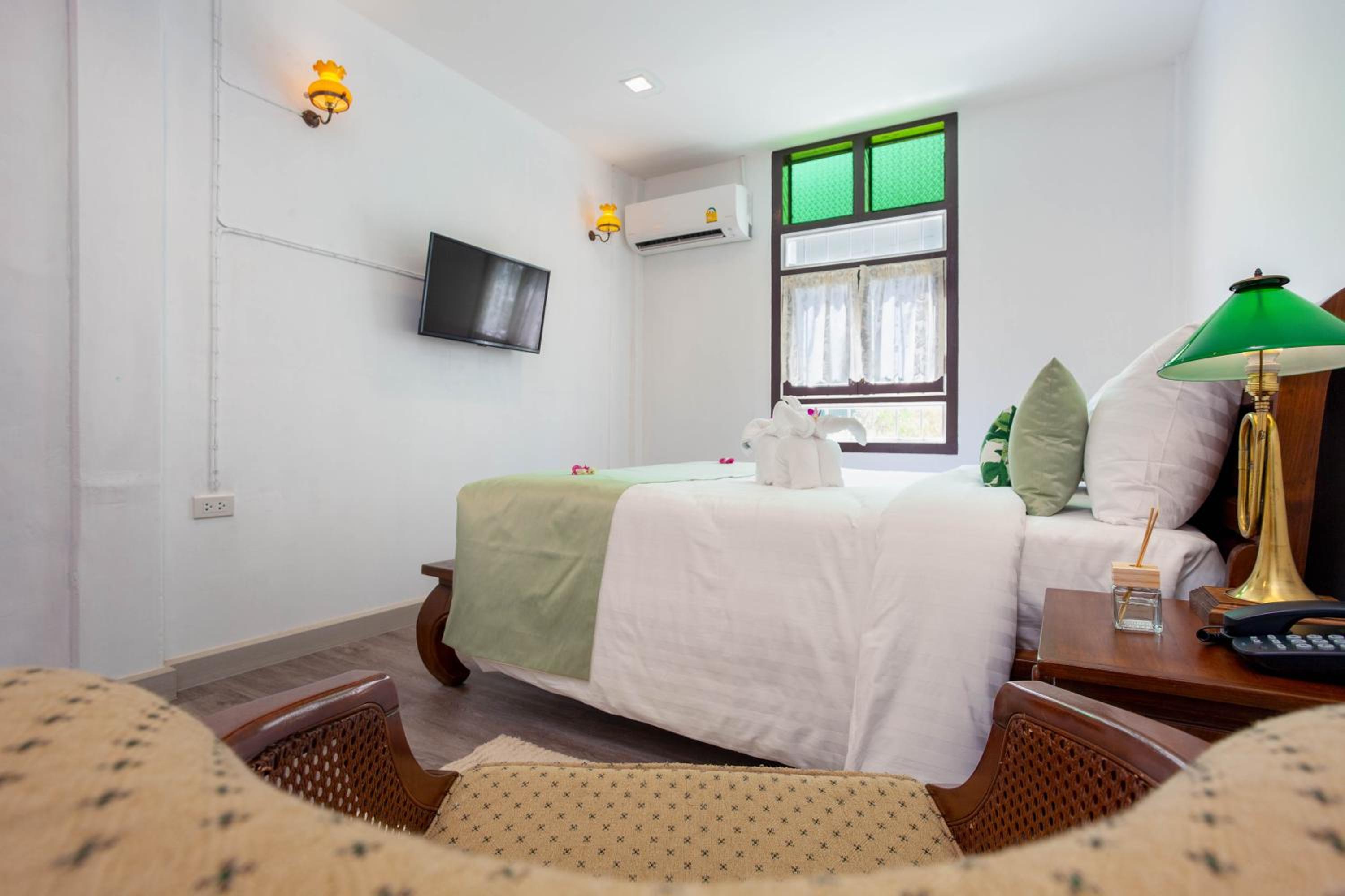Sound Gallery House Phuket Town