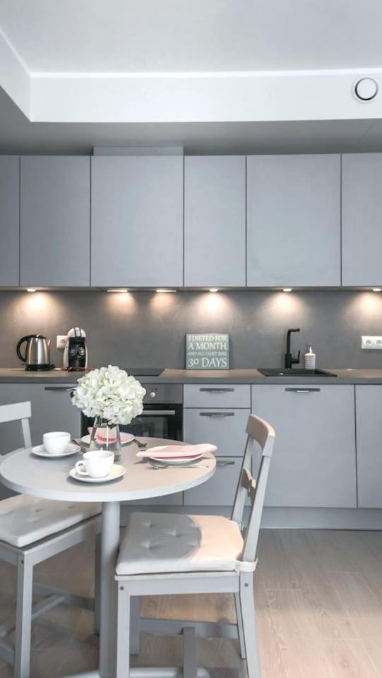 Hotel Kalamehe Modern Apartment 2 near City center - Image 1