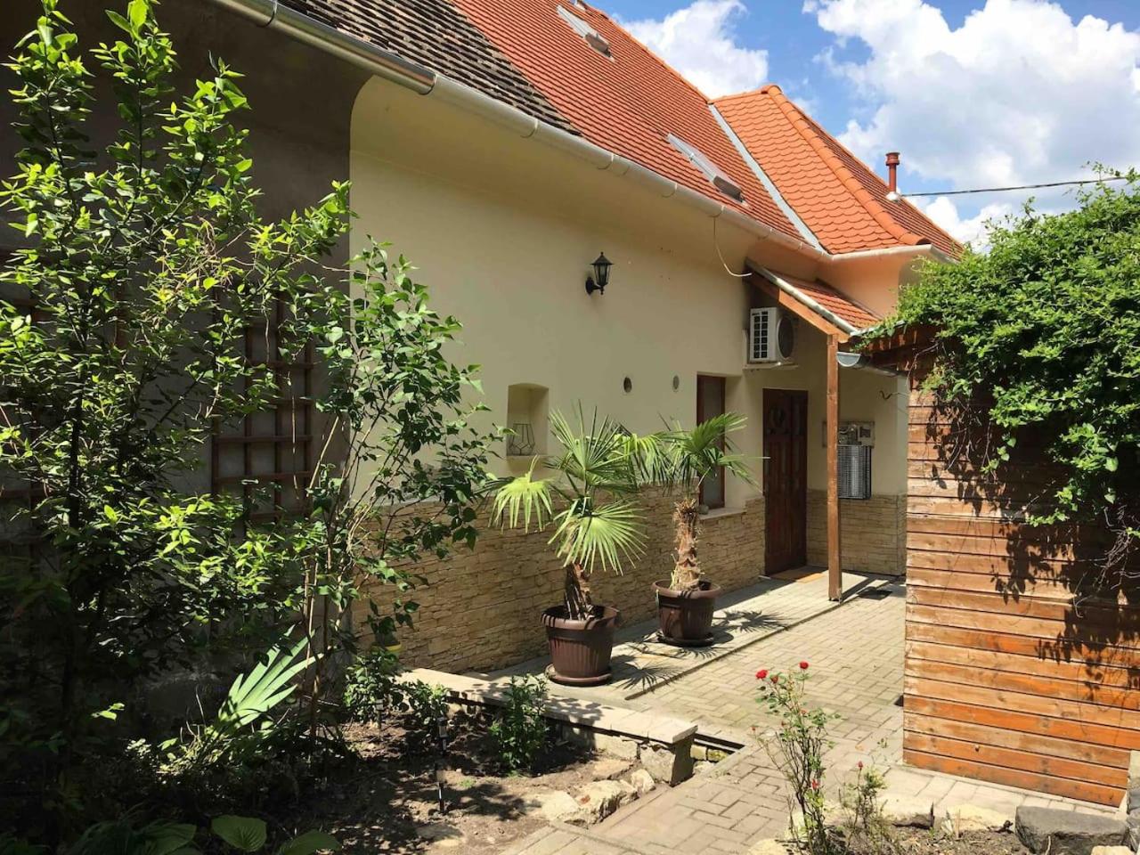 Árkádia Apartman