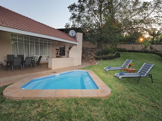 Hazyview Vacations - Poinsettia family Cottage - Property Image 55