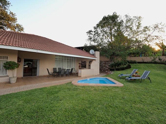 Hazyview Vacations - Poinsettia family Cottage - Property Image 35