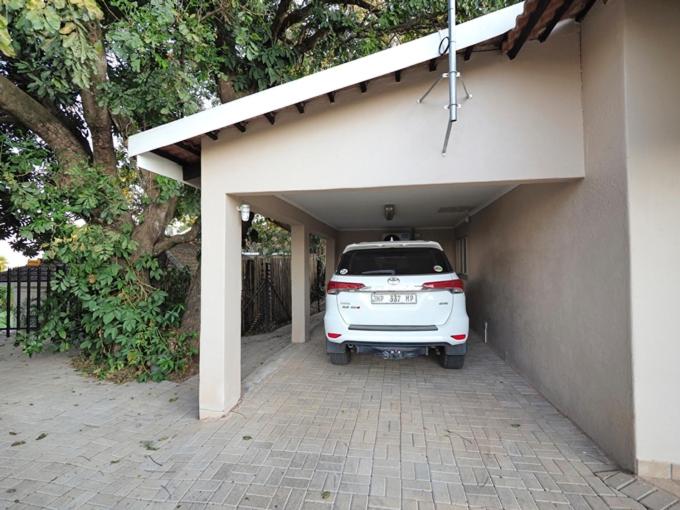 Hazyview Vacations - Poinsettia family Cottage - Property Image 56